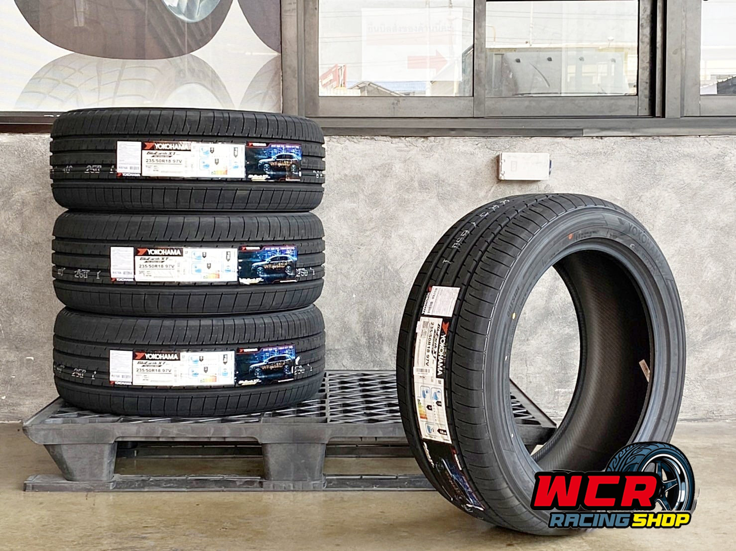ยาง YOKOHAMA BluEarth-XT AE61 ขนาด 235/50R18