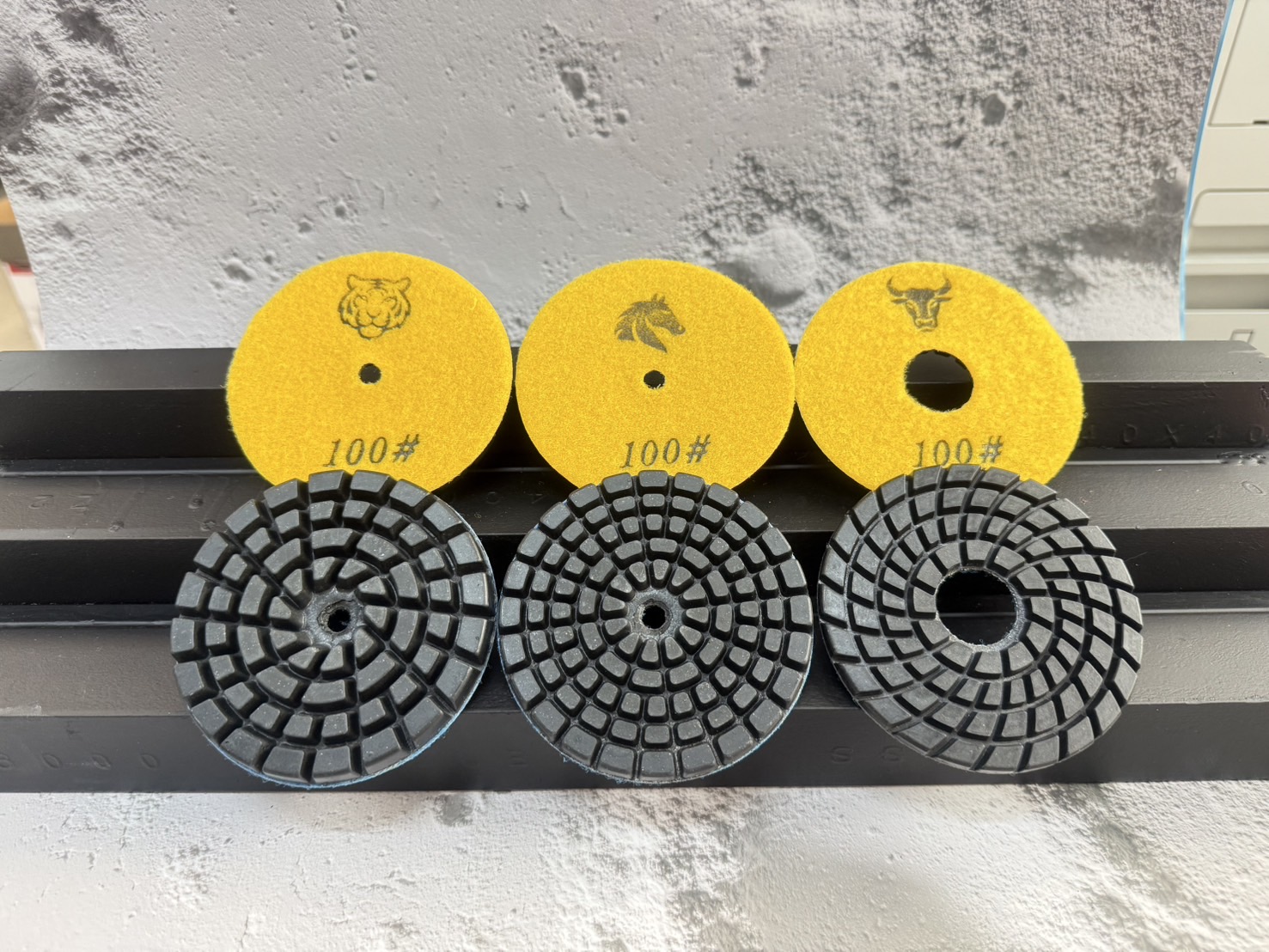 Resin Pad 4" ความหนา 4.5",6,8 mm.(ตราวัว ตราม้า ตราเสือ)