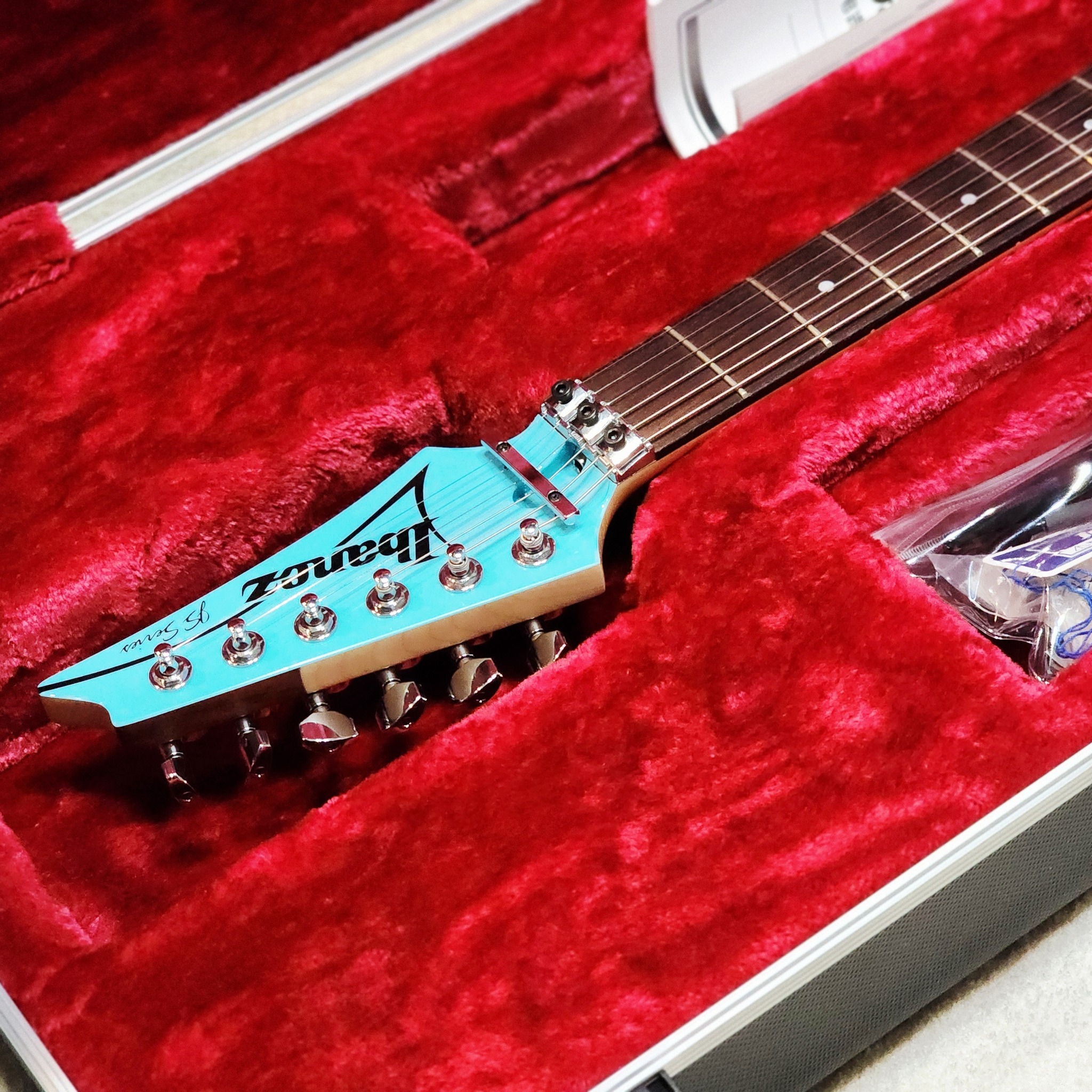 (USED) IBANEZ JS 2410 JOE SATRIANI - SKY BLUE
