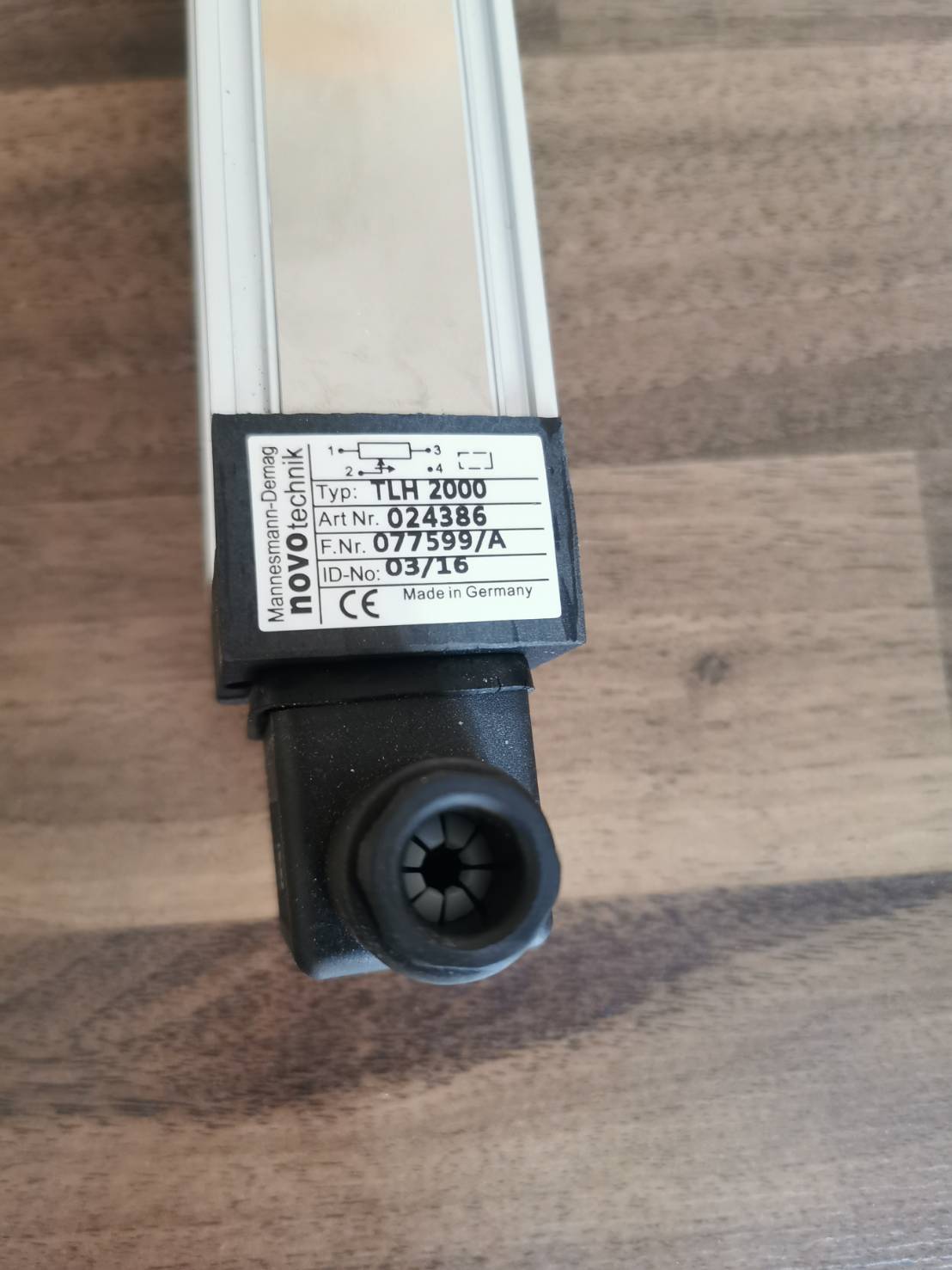 Novotechnik, encoder, linear position sensor, rotary position sensor, angle sensor, TLH 2000, 024386