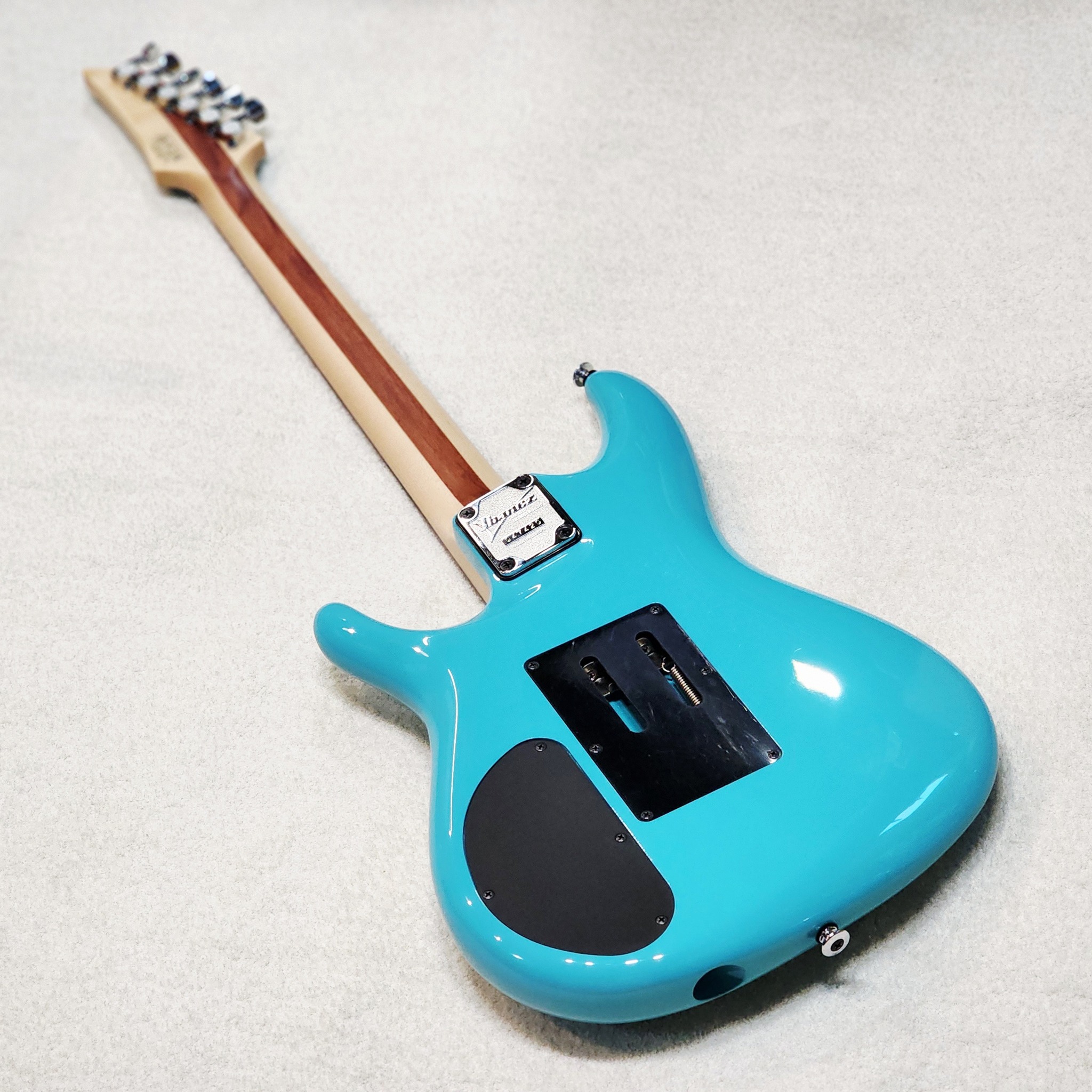 (USED) IBANEZ JS 2410 JOE SATRIANI - SKY BLUE