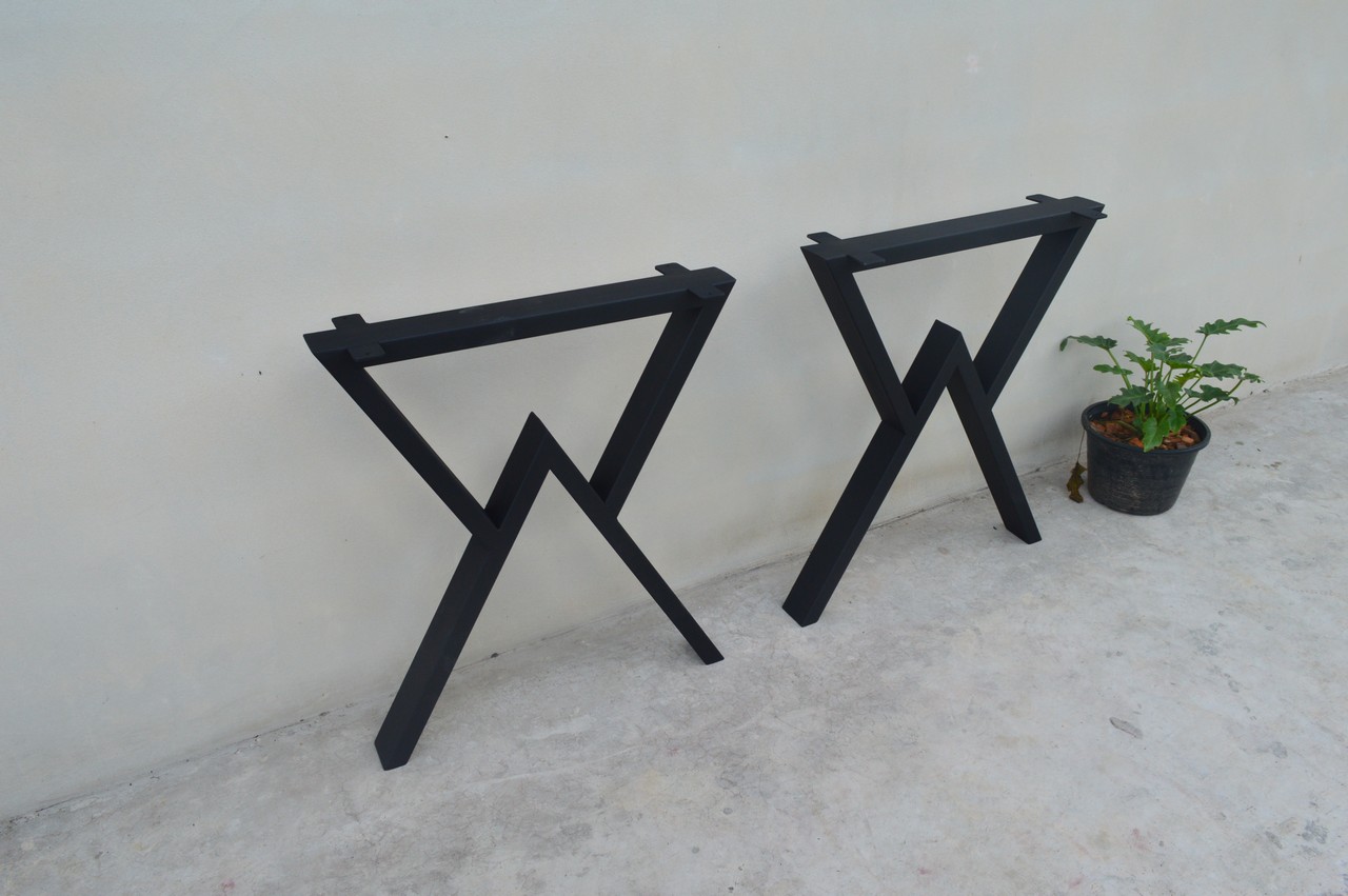 ขาเหล็กโต็ะ ทรงมุมแหลม