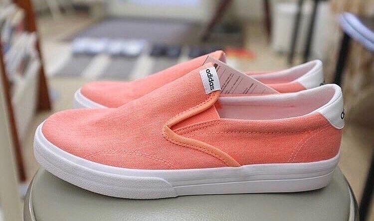 Adidas Slip-on ส้ม