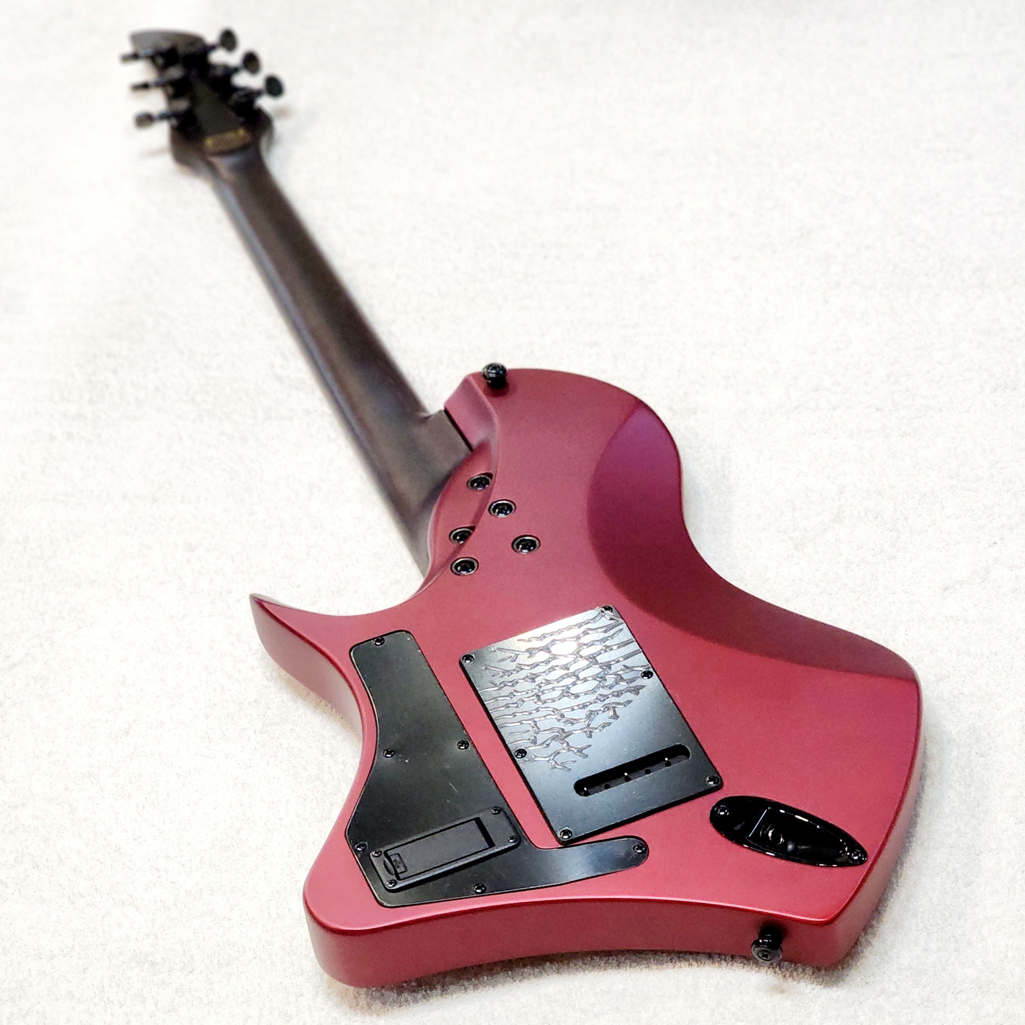 ABASI // LARADA 6 // LEGION // CRIMSON METALLIC (FORTUNE TOWN BRANCH ONLY)