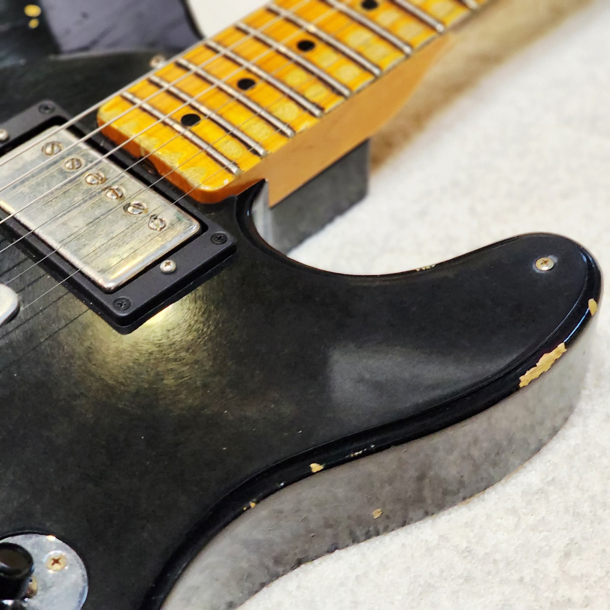 (USED) FENDER Custom Shop Limited Edition '50s Vibra Telecaster Heavy Relic - Aged Black Serial # CZ541777