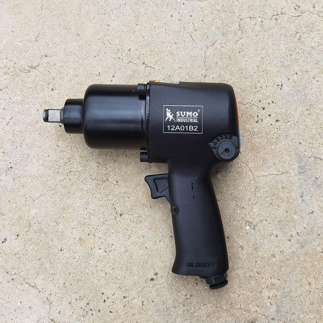SUMO 12A01B2-B บล็อกลม 1/2" 660Nm ลูกตีคู่