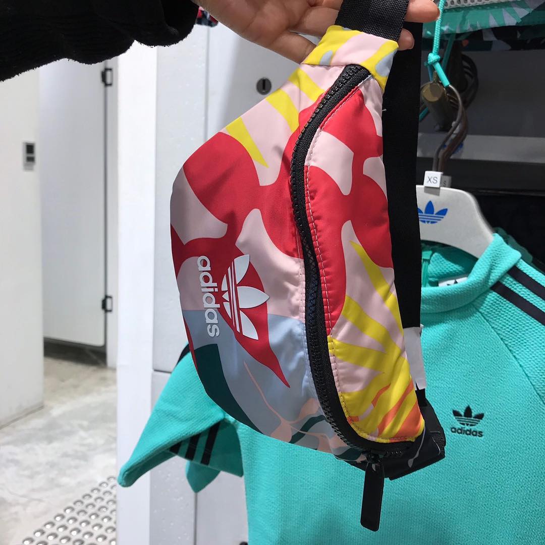 คาดอก adidas