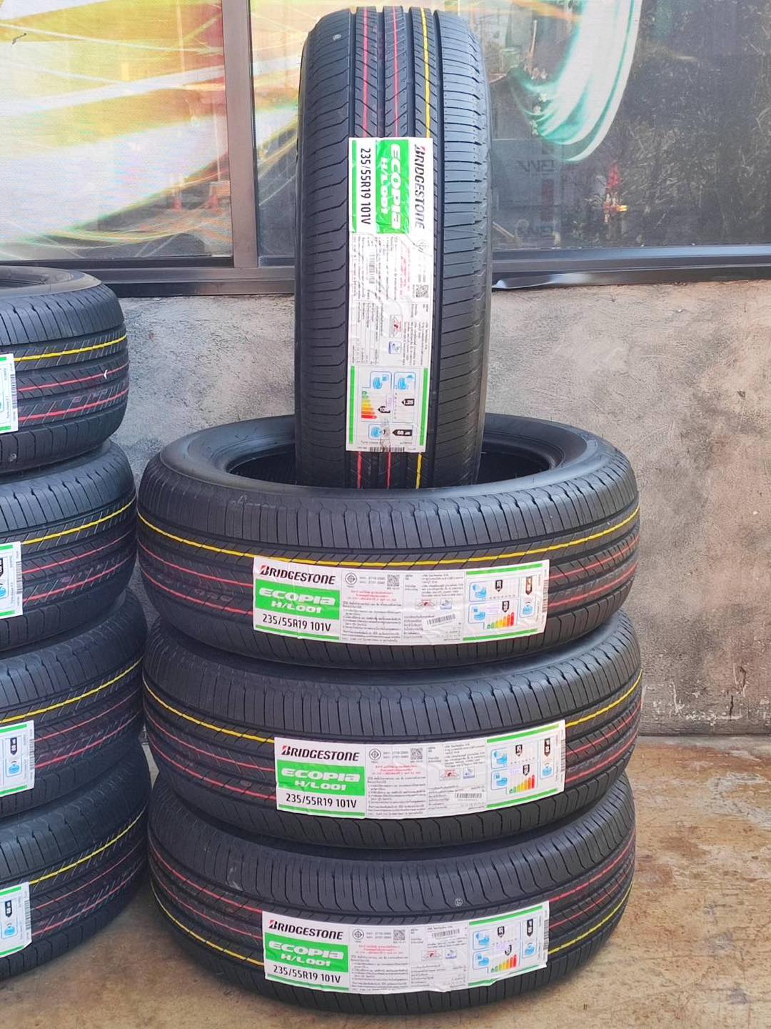 ยาง BRIDGESTONE H/L001 ขนาด 235/55-19