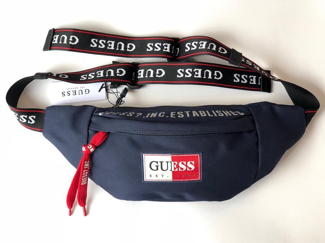 คาดอก Guess