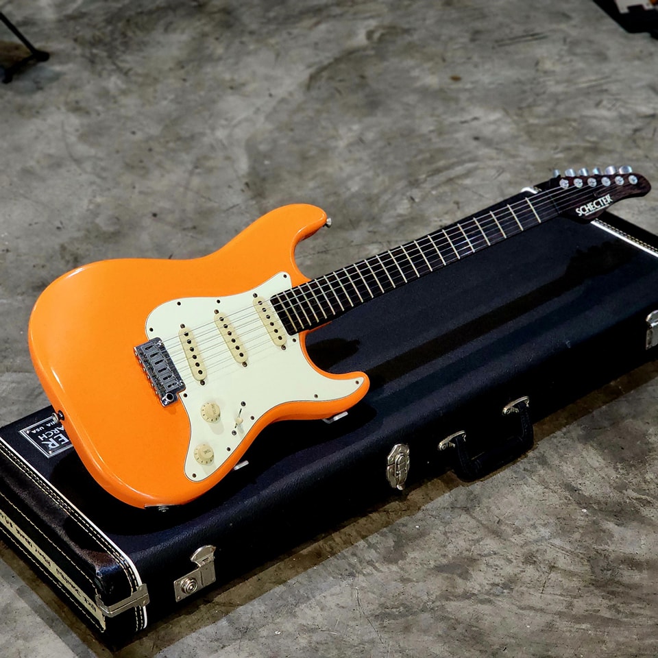 (USED) Schecter USA Custom Shop Nick Johnston Signature Atomic Orange Aged (SIGNED)