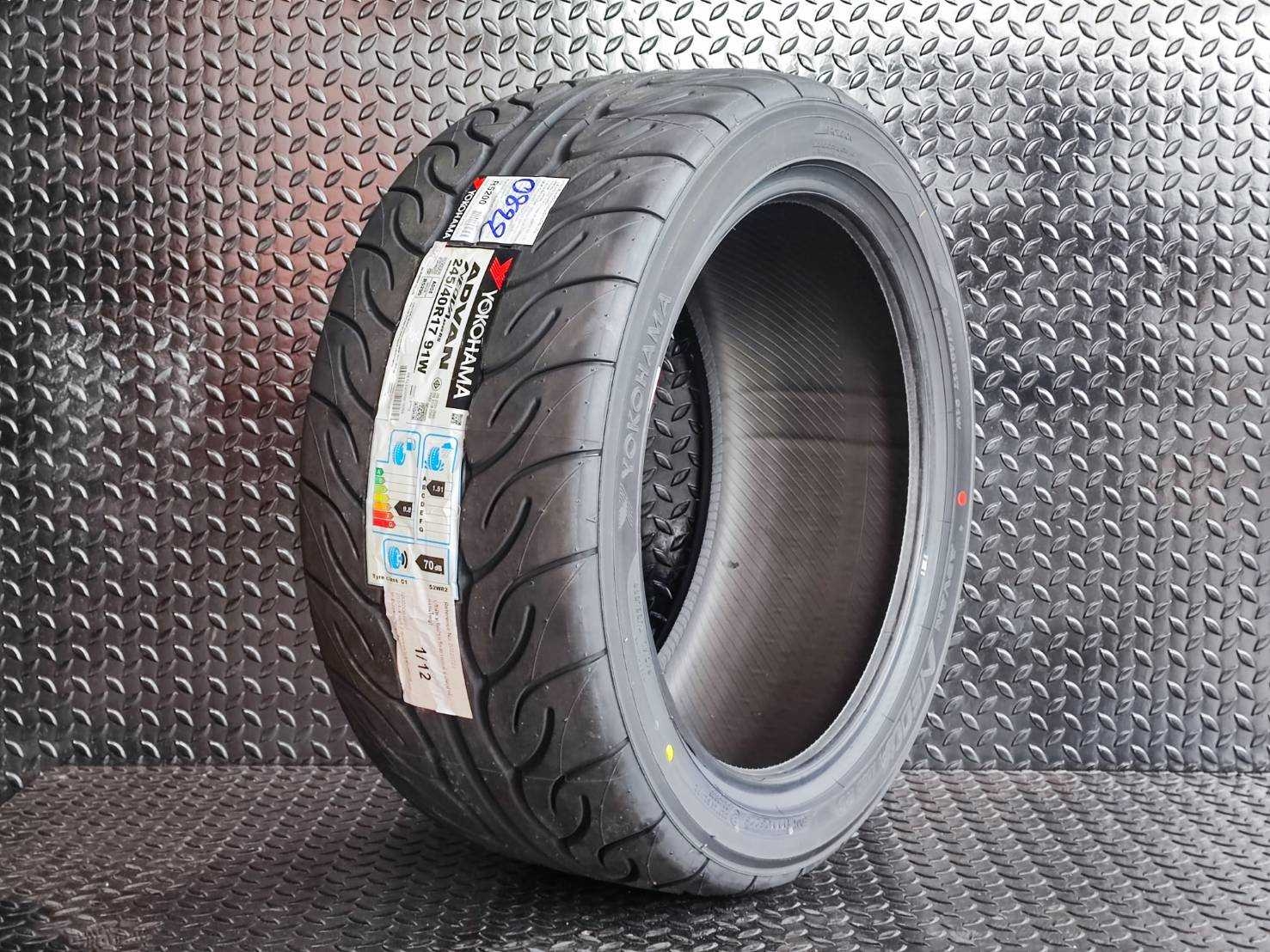 ยางซิ่ง YOKOAHAMA AD08RS ขนาด 245/40-17