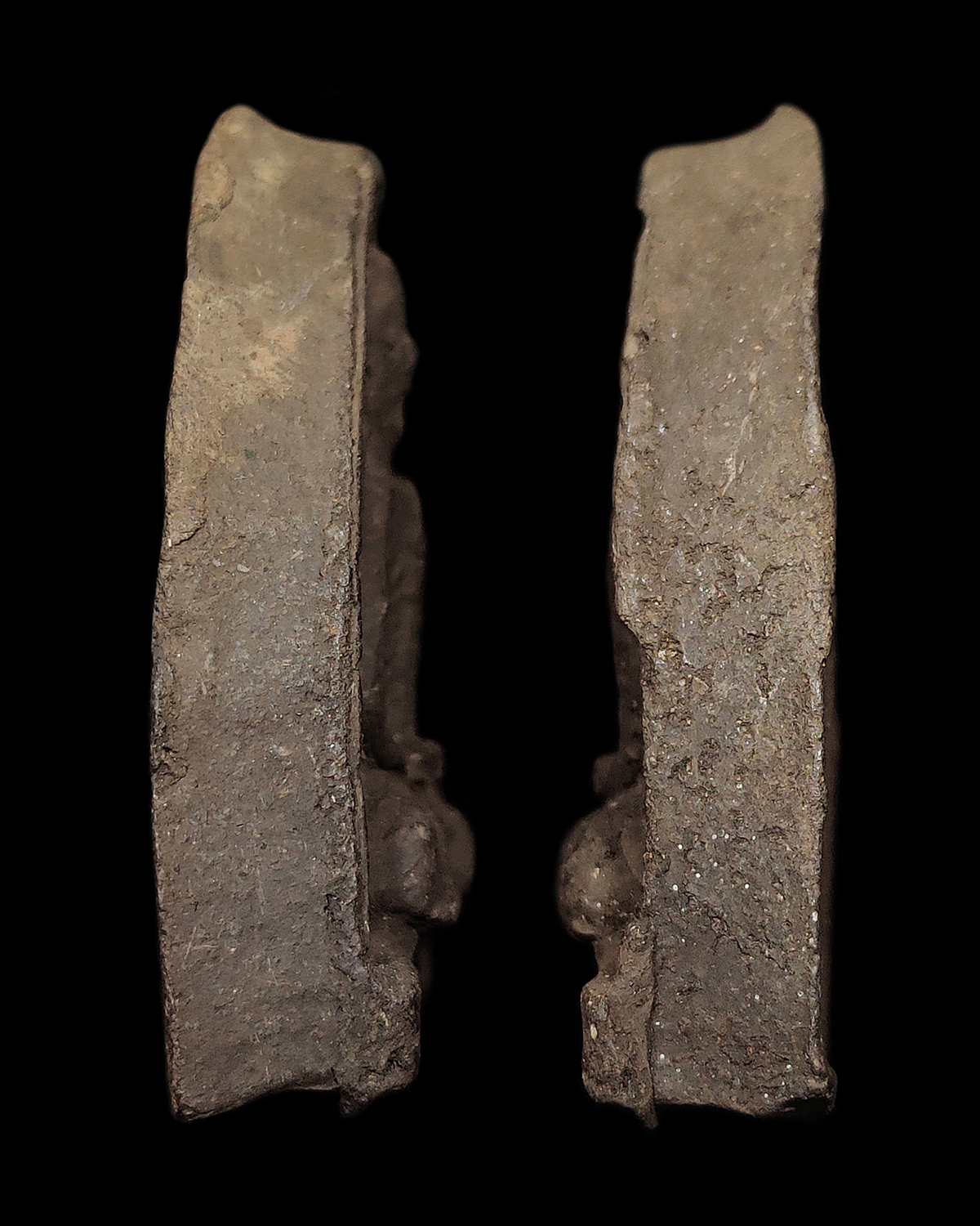 พระรูปเหมือนเนื้อดินผสมว่าน หลวงพ่อจันทร์ วัดทุ่งเฟื้อ จ.นครศรีธรรมราช รุ่นแรก พิมพ์ใหญ่ เป็นพระยุคแรกๆของท่าน