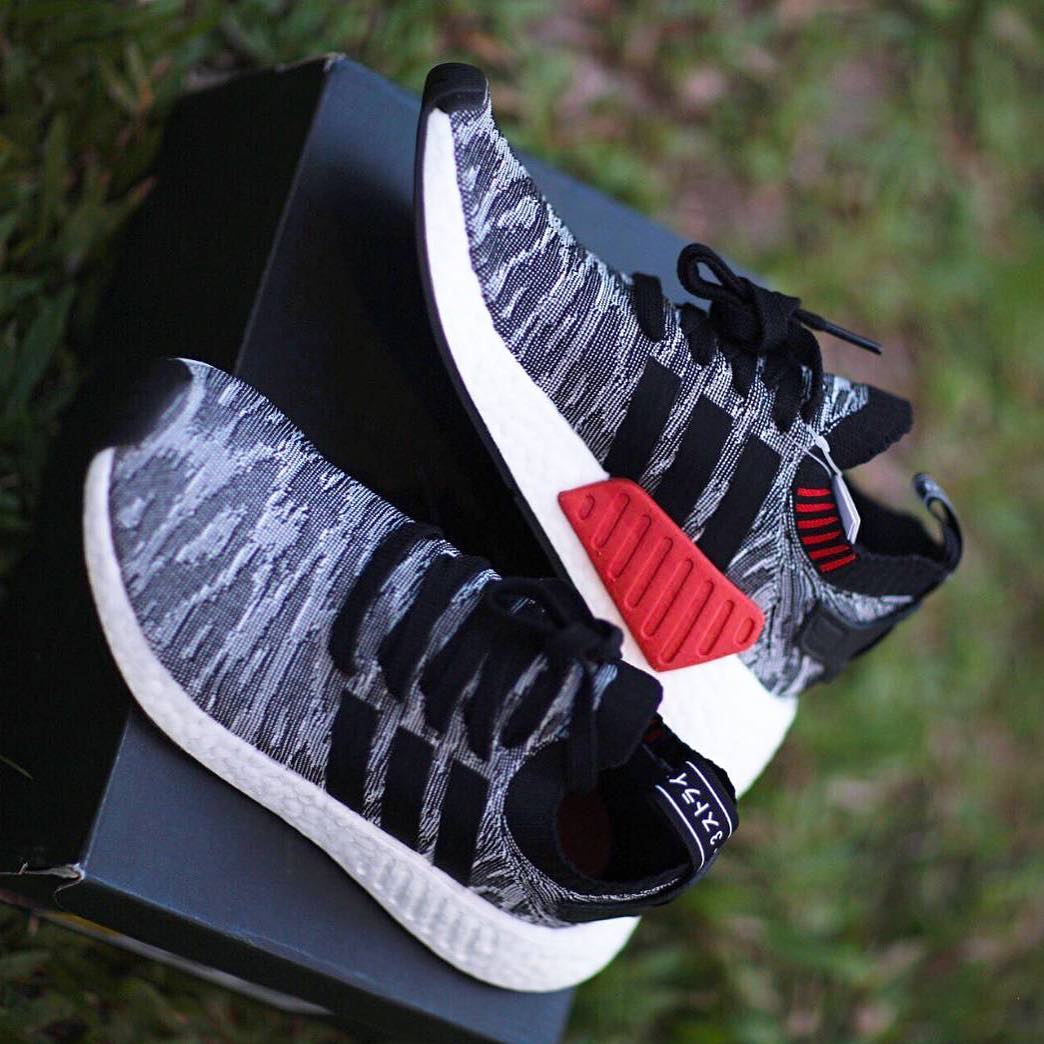 NMD R2 PK เทาดำ