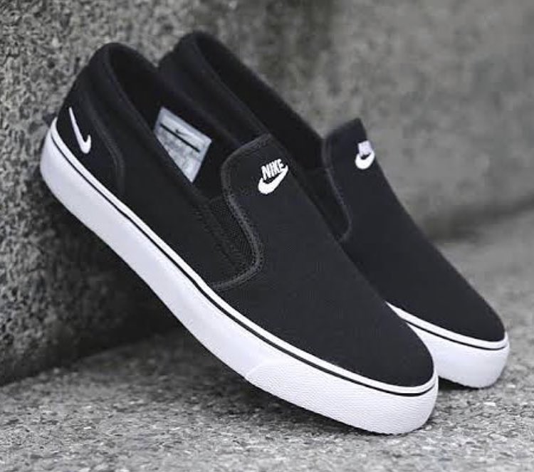 Nike Toki Slip-on