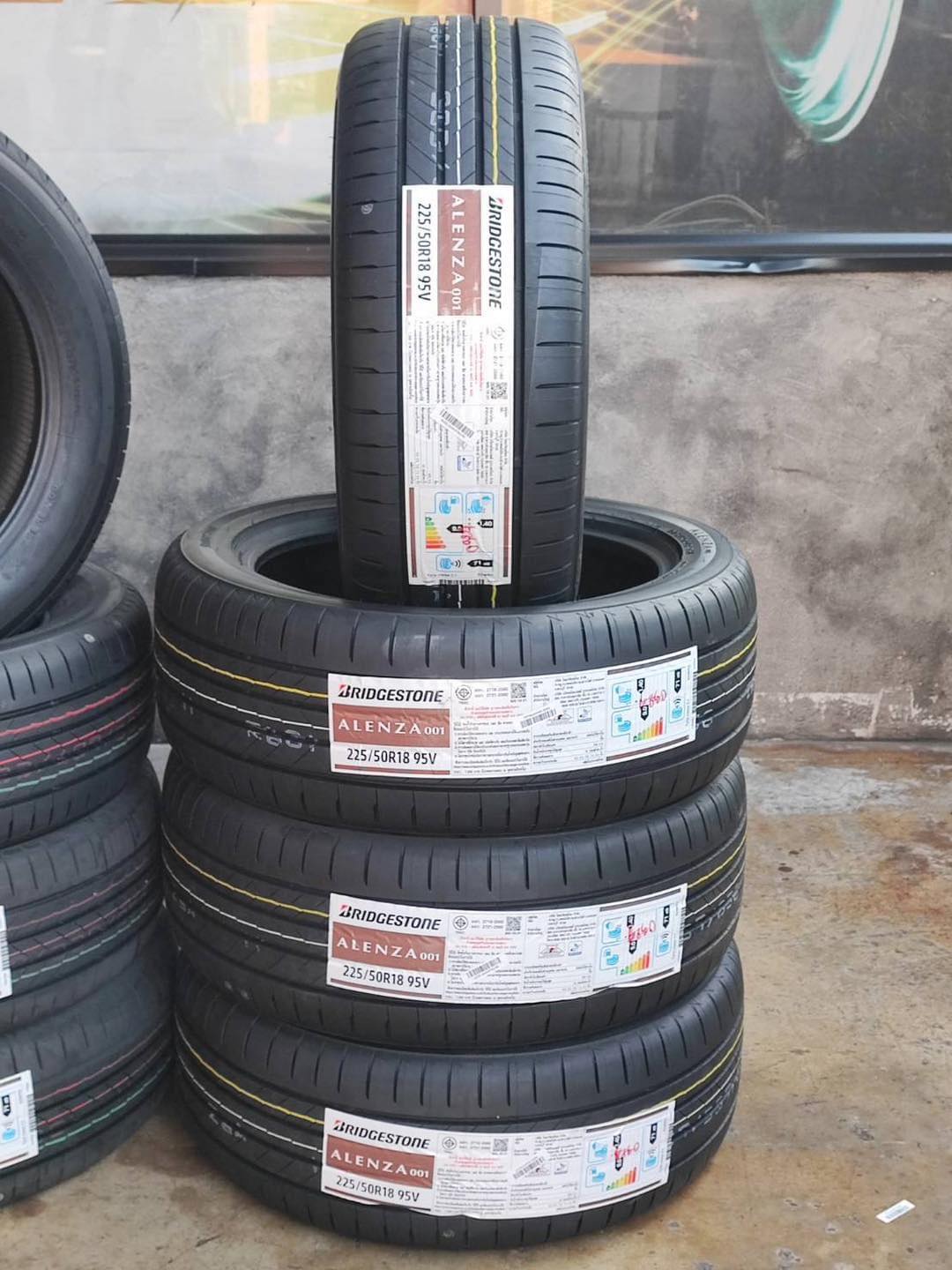 ยาง BRIDGESTONE ALENZA 001 ขนาด 215/60-17