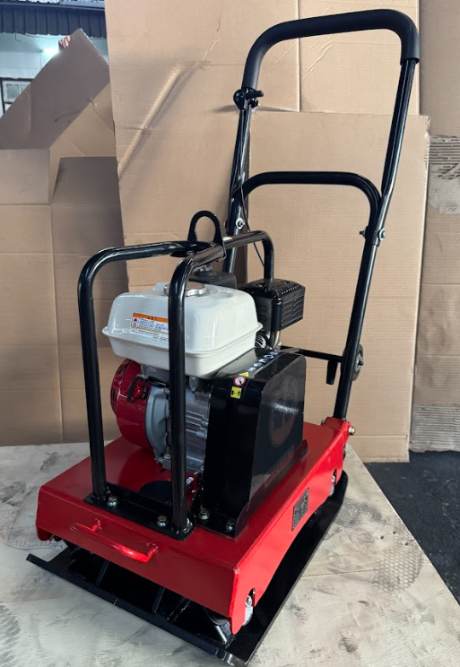 OKURA C-90HDR เครื่องตบดินลูกยาง 1.5Ton GX-160