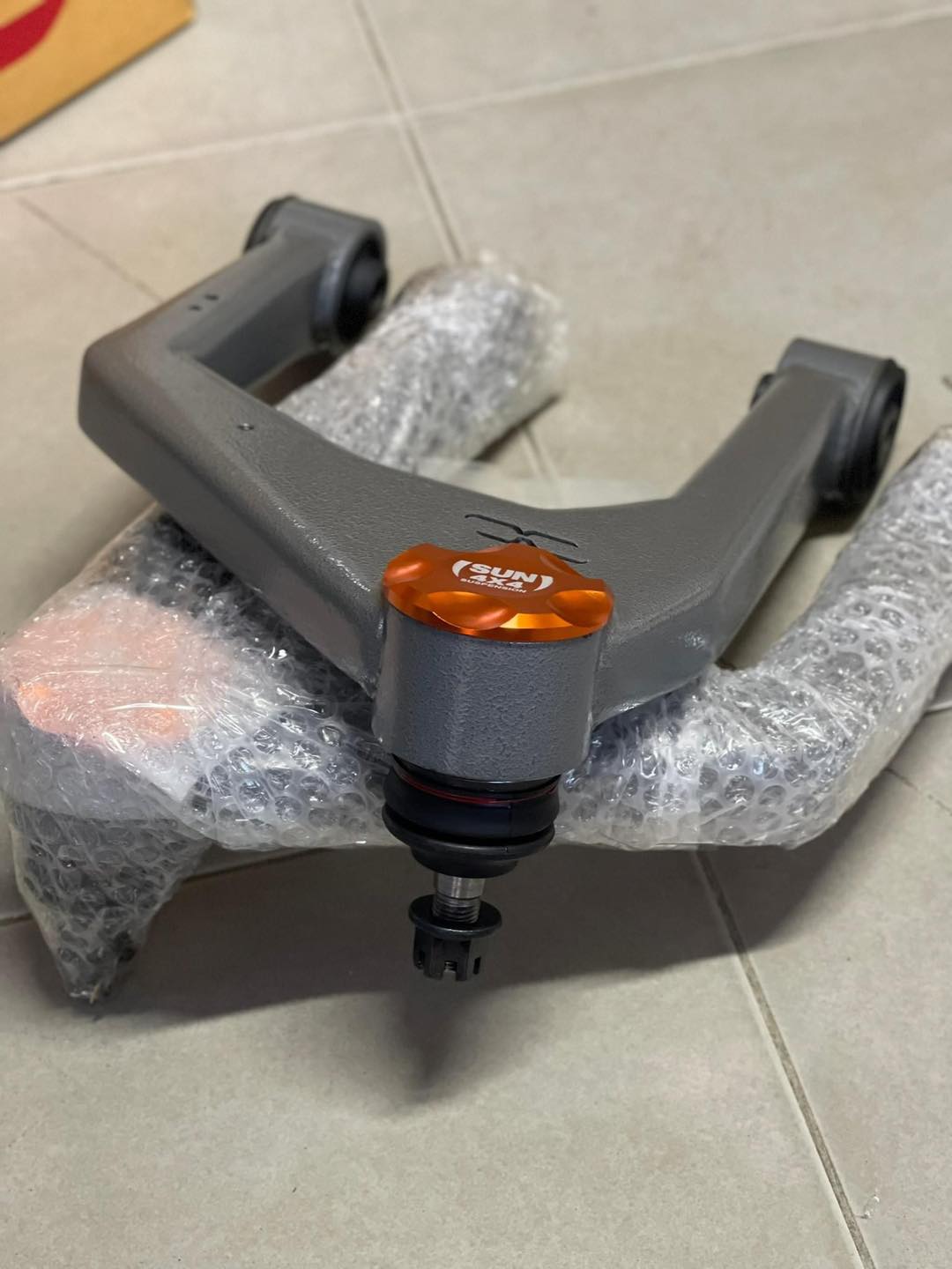 ปีกนกยก SUN 4x4 SUSPENSION FORD PAPTOR