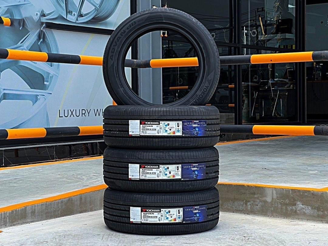 ยาง YOKOHAMA ADVAN V553 ขนาด 225/55-19ราคาพิเศษ สั่งได้