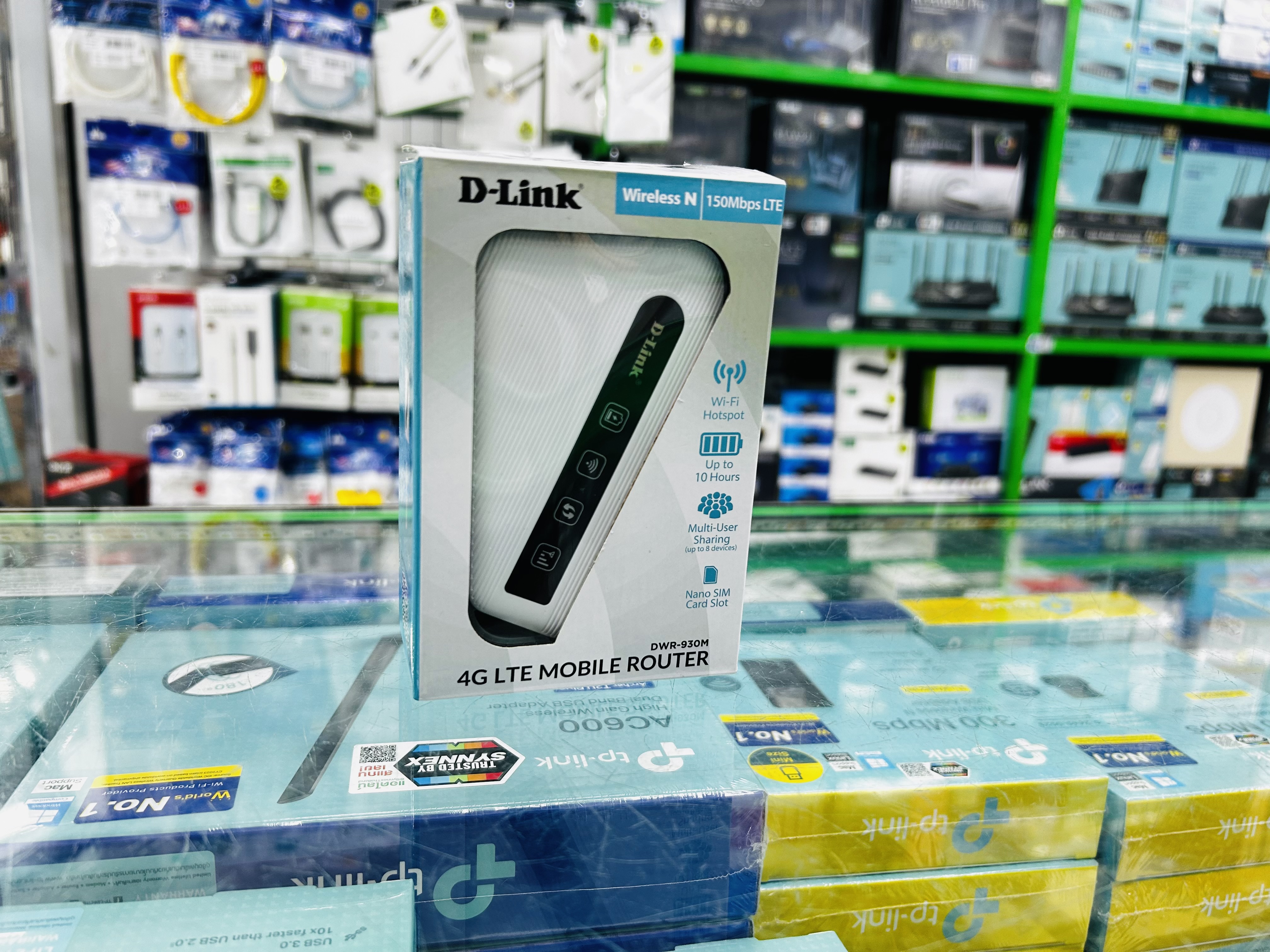DWR-930M 4G LTE Mobile Router