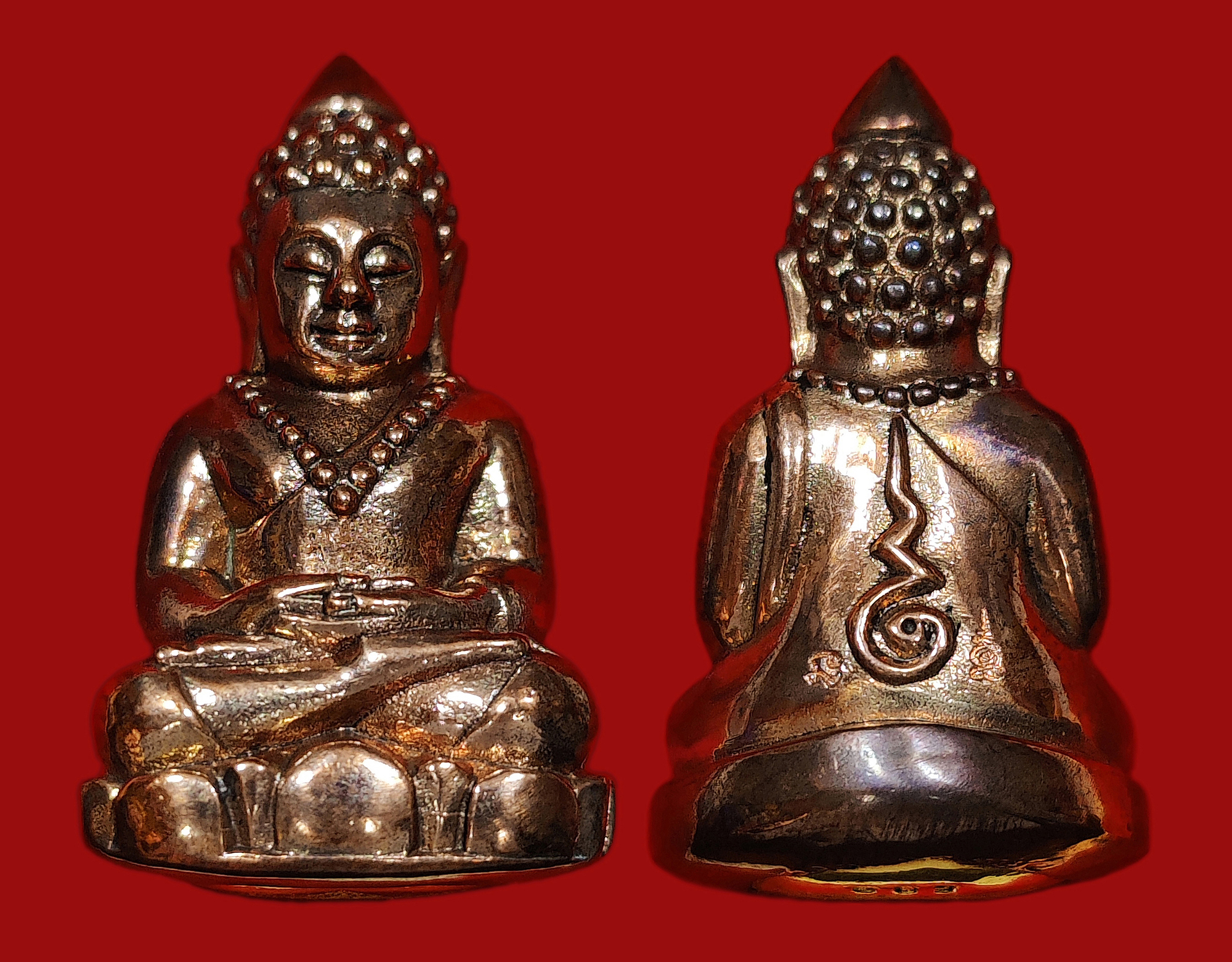 พระกริ่งล้มลุกท่านเจ้ามา บรรจุอิทธิธาตุ วัดสามปลื้ม กทม. เนื้อนวโลหะ ก้นทองคำ ปี2544 ตอก3โค๊ต เลข593 พร้อมกล่องเดิมๆ หายาก สวยแชมป์