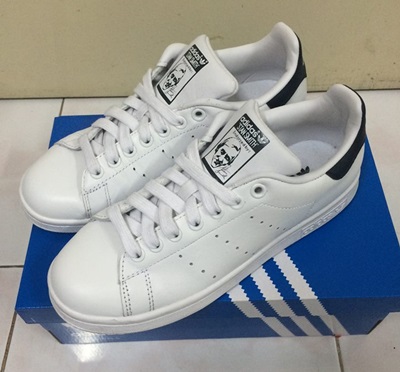 Stan Smith ท้ายดำ