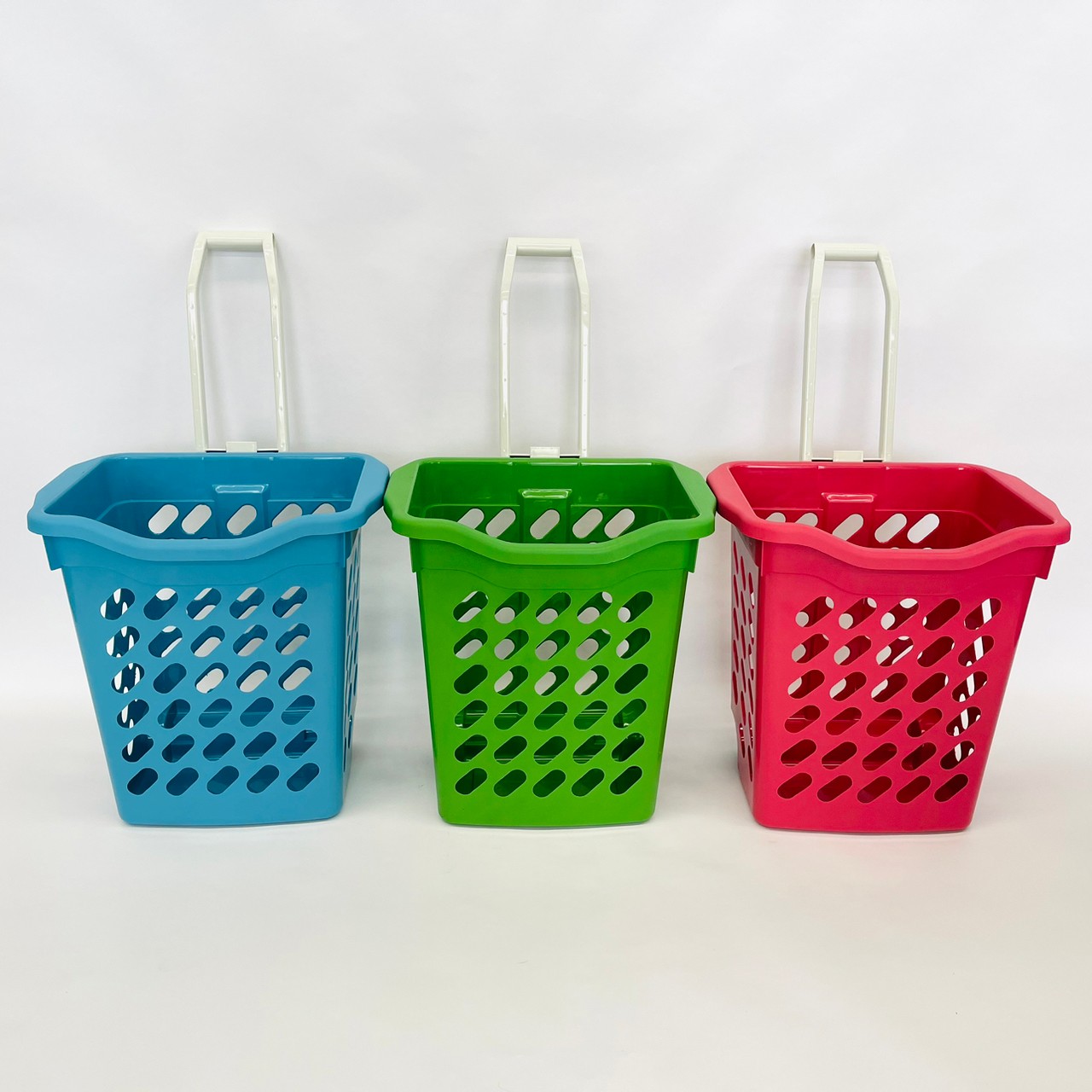 ชมพู ฟ้า เขียว