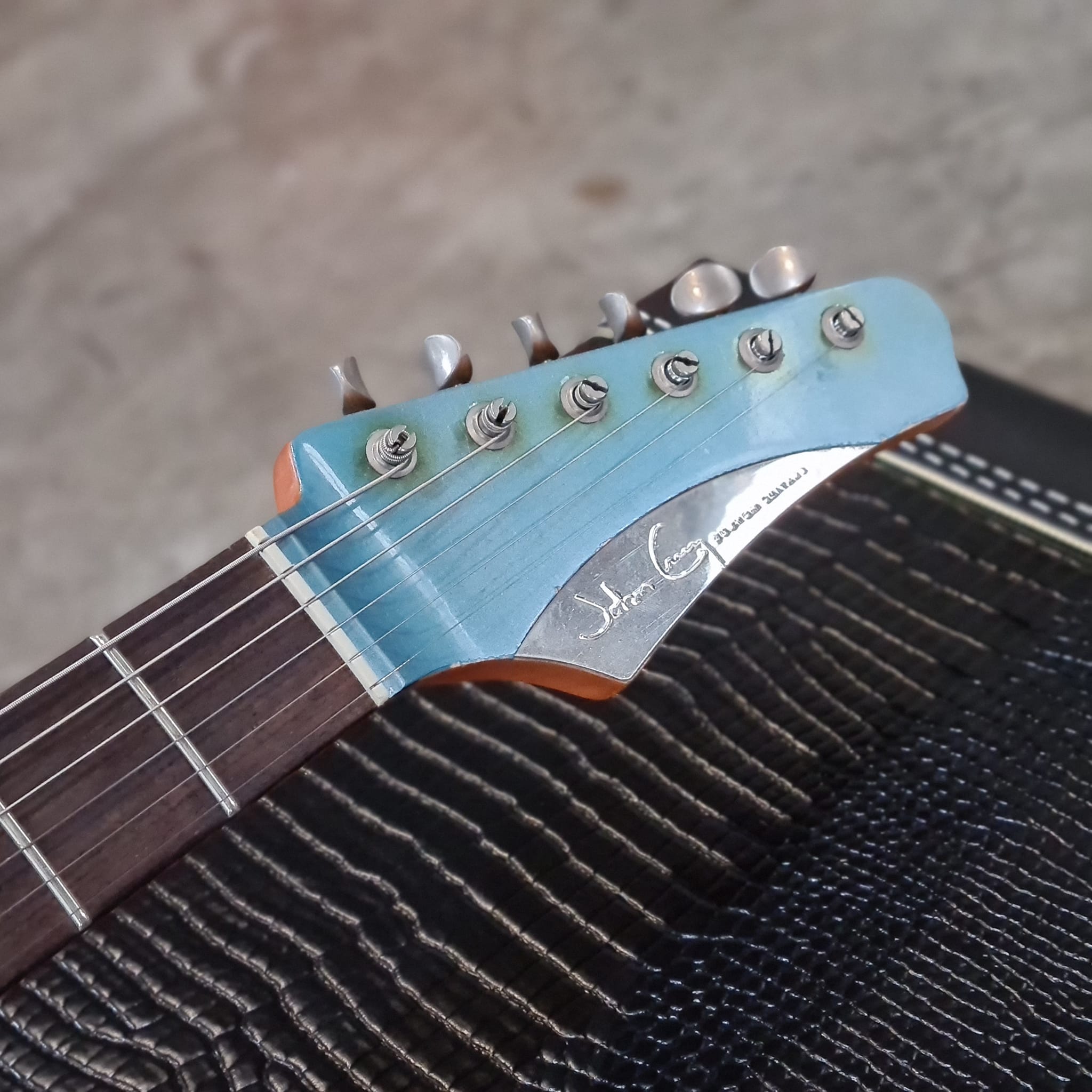 (BRAND NEW) JOHN CRUZ CUSTOM GUITARS - CROSSVILLE ST , GULF BLUE METALLIC OVER SUNBURST "BATTLE AXE" #JC00880522 (2022)