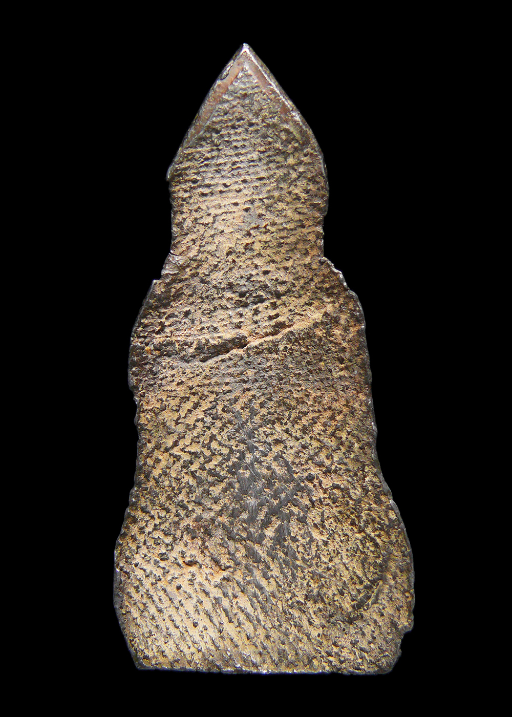 พระหูยานหลังลายผ้า เนื้อชิน จ.ลพบุรี