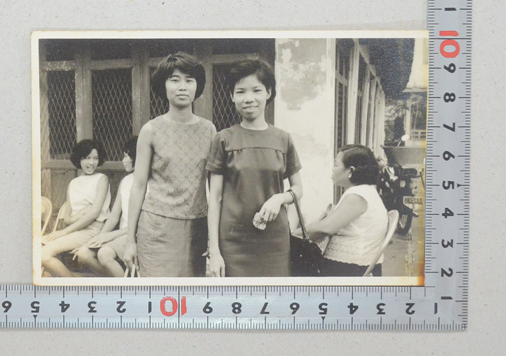 ภาพถ่ายขาวดำ (4 ใบ)