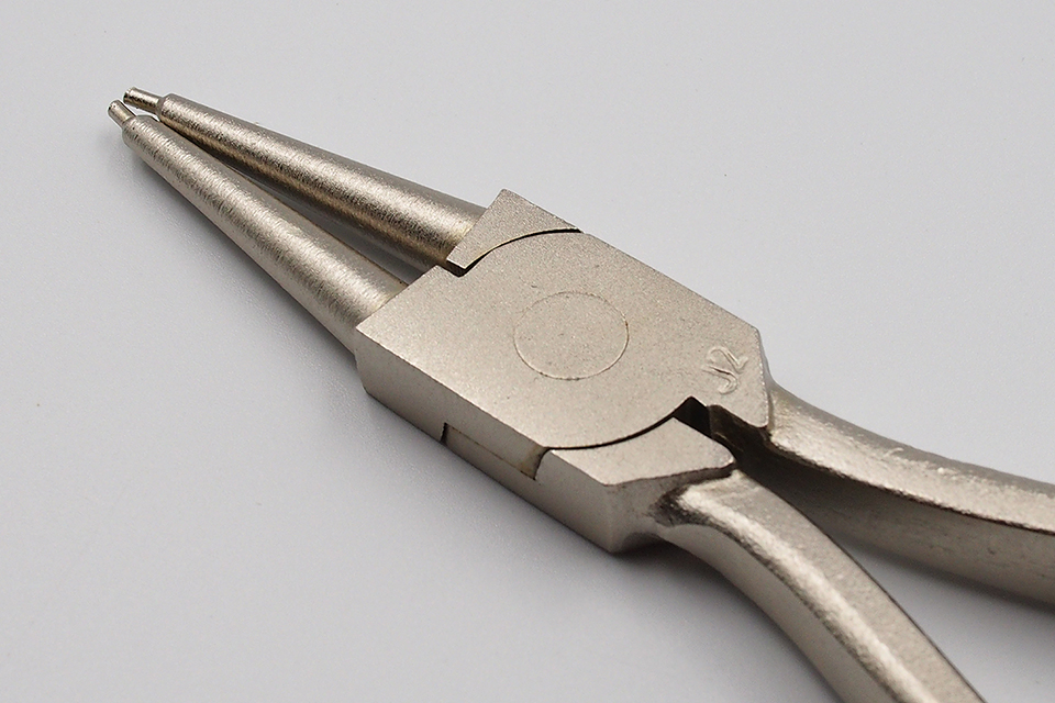 คีมหนีบแหวน ปากตรง HEKAR ขนาด 5.1/2"