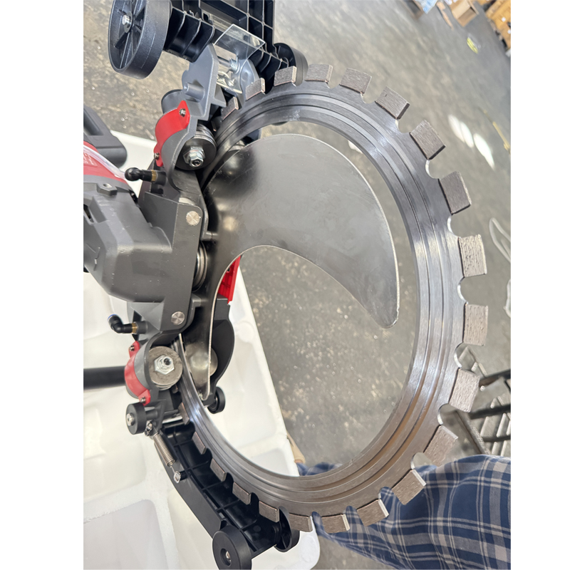 OKURA A-WCT410 เครื่องตัดผนังคอนกรีต 16" 5000W พร้อมใบเลื่อย 1 ใบ (ไม่แนะนำตัดถนน)