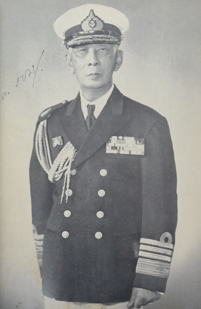 ละครพูดเรื่อง กลแตก