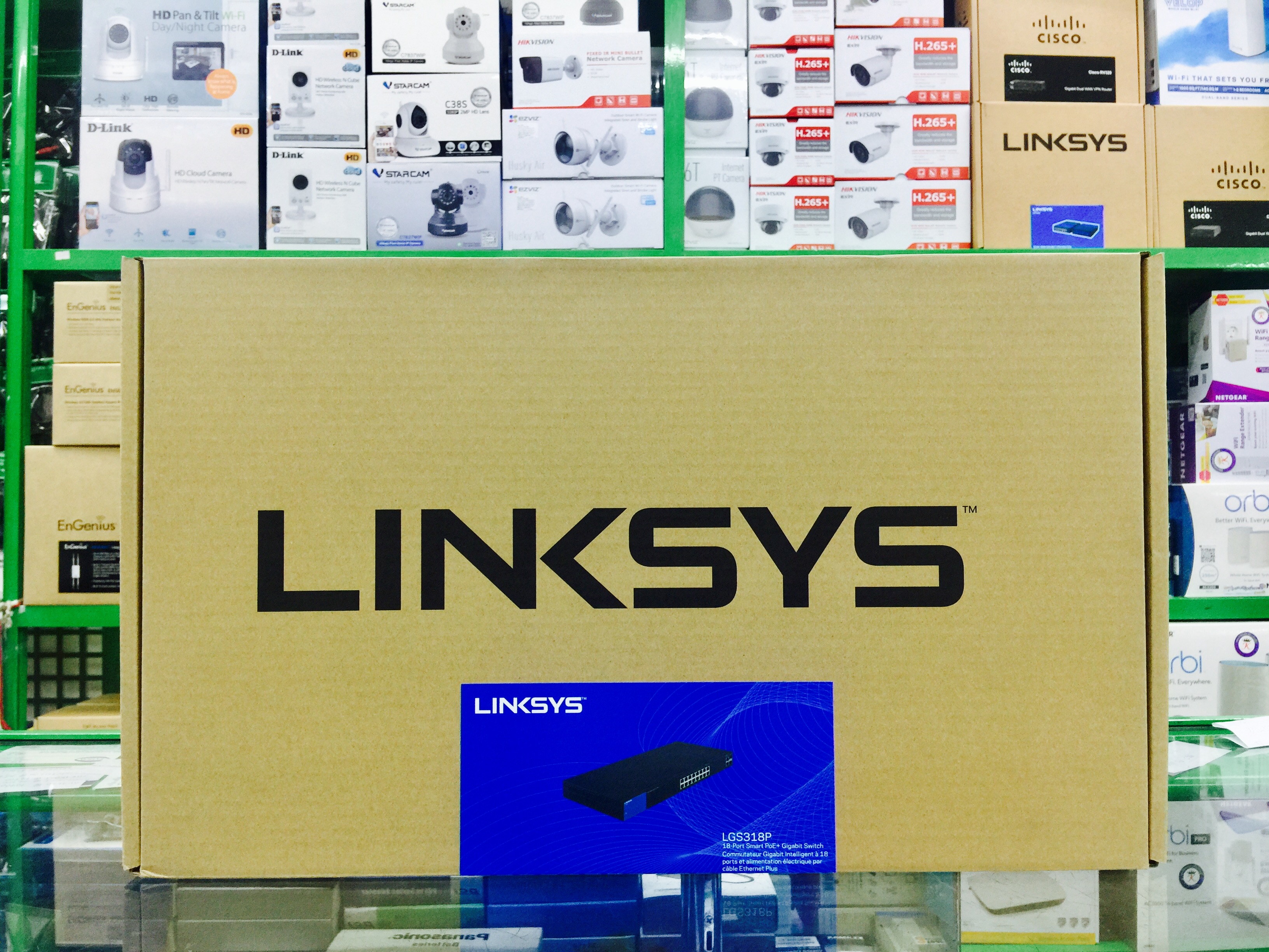Linksys Business LGS318P 16-Port Gigabit PoE+ (125W) Smart Managed Switch + 2x Gigabit SFP/RJ45 Combo Ports