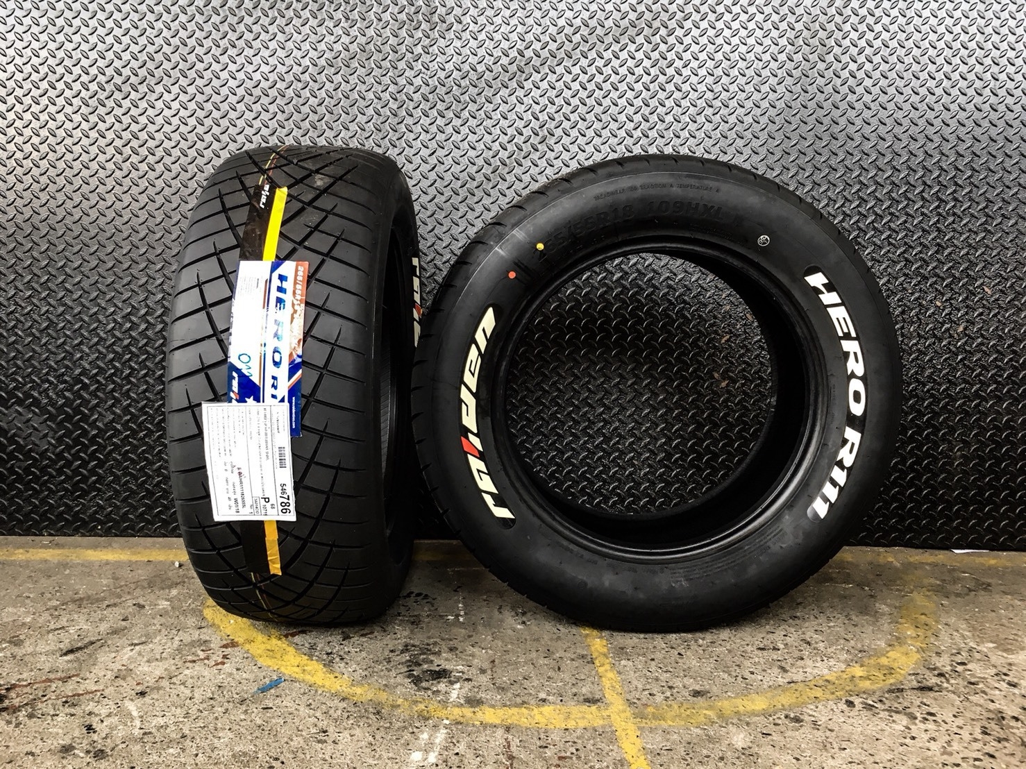 ยาง HERO R111 ขนาด 275/45-18