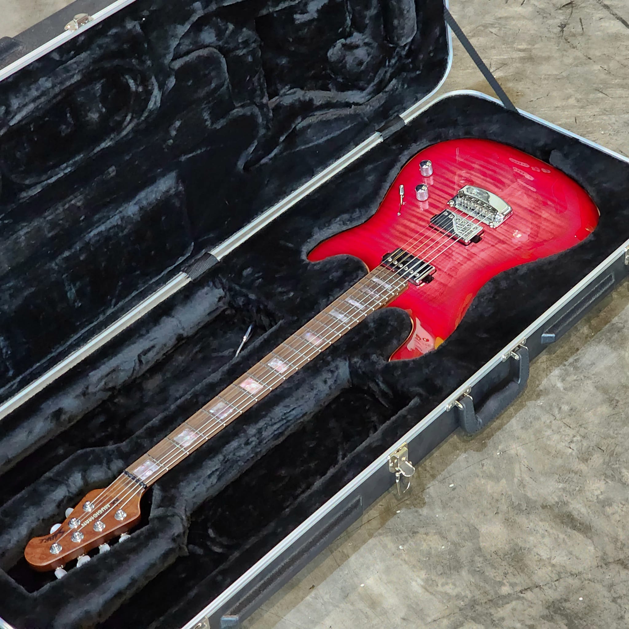(USED) ERNIE BALL MUSICMAN Sabre "Half Baked" BFR Limited Edition 40/55