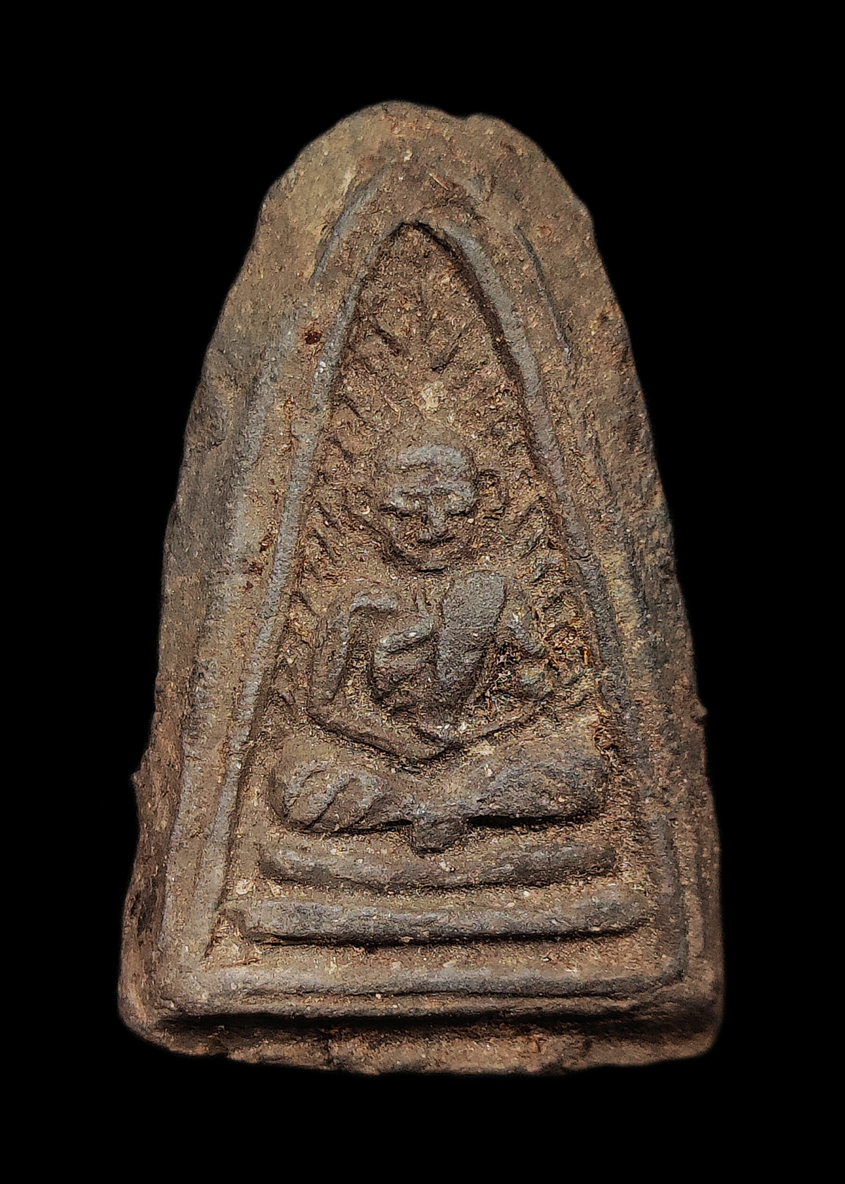 พระรูปเหมือนเนื้อดินผสมว่าน หลวงพ่อจันทร์ วัดทุ่งเฟื้อ จ.นครศรีธรรมราช รุ่นแรก เป็นพระยุคแรกๆของท่าน