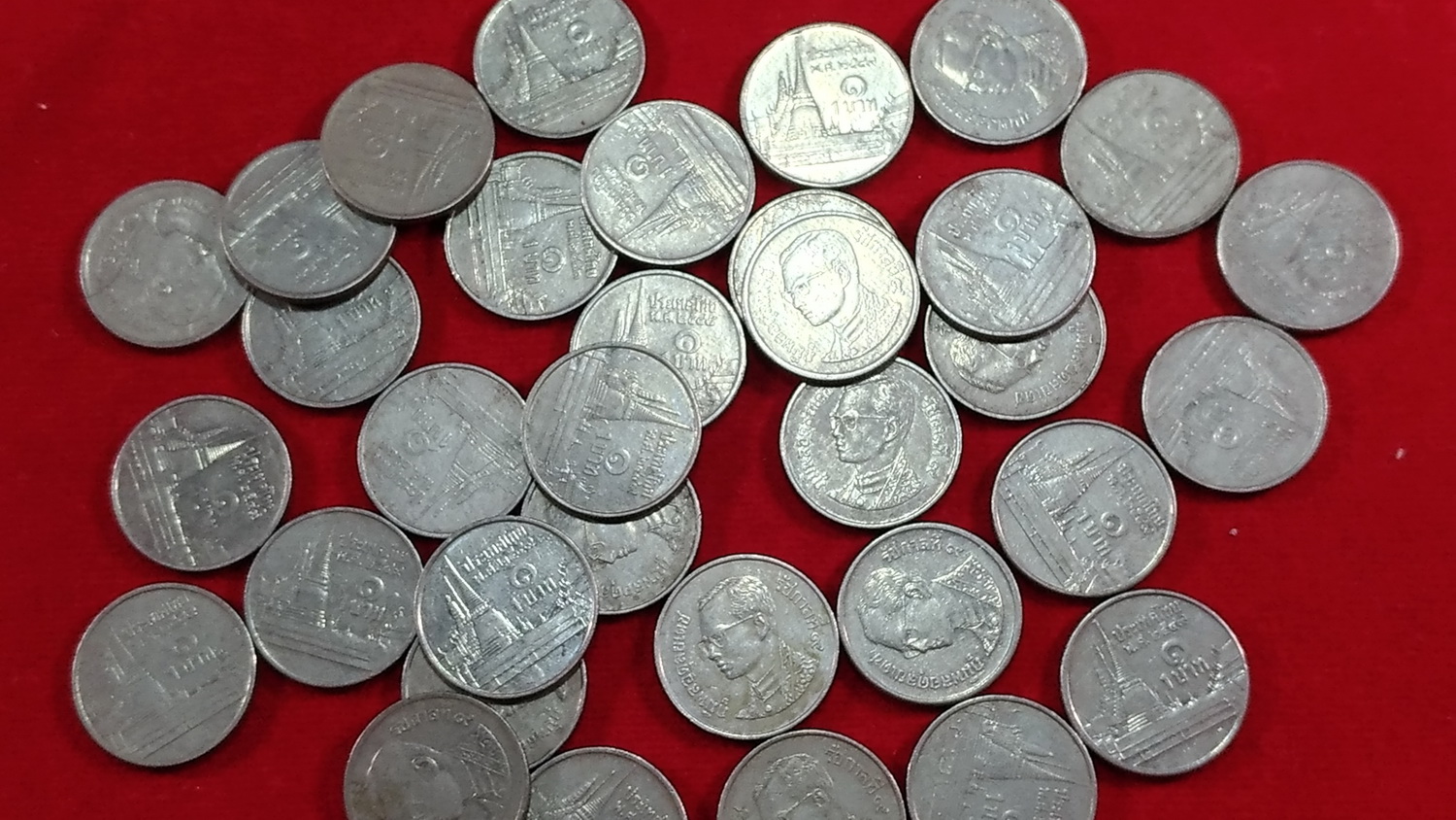 เหรียญ 1 บาท ปี2549(พระเศียรเล็ก) ผ่านใช้ หายาก
