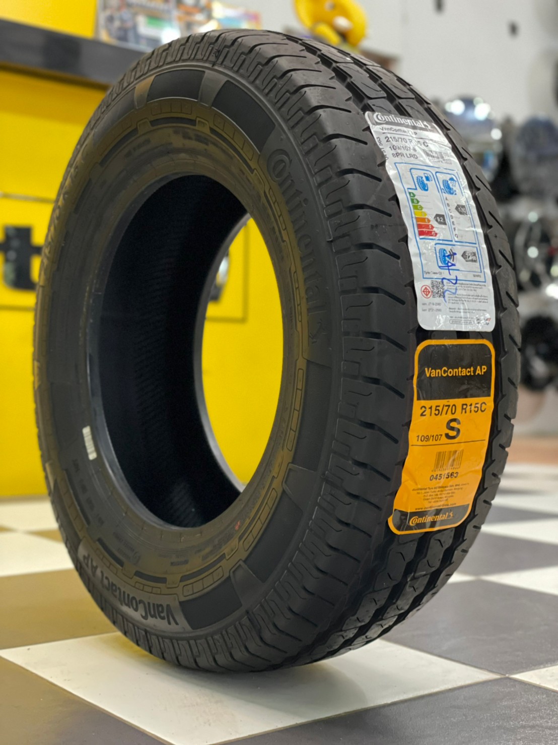 ยางCONTIENTAL VANCONTACT AP ขนาด 215/70-15ราคาพิเศษ สั่งได้