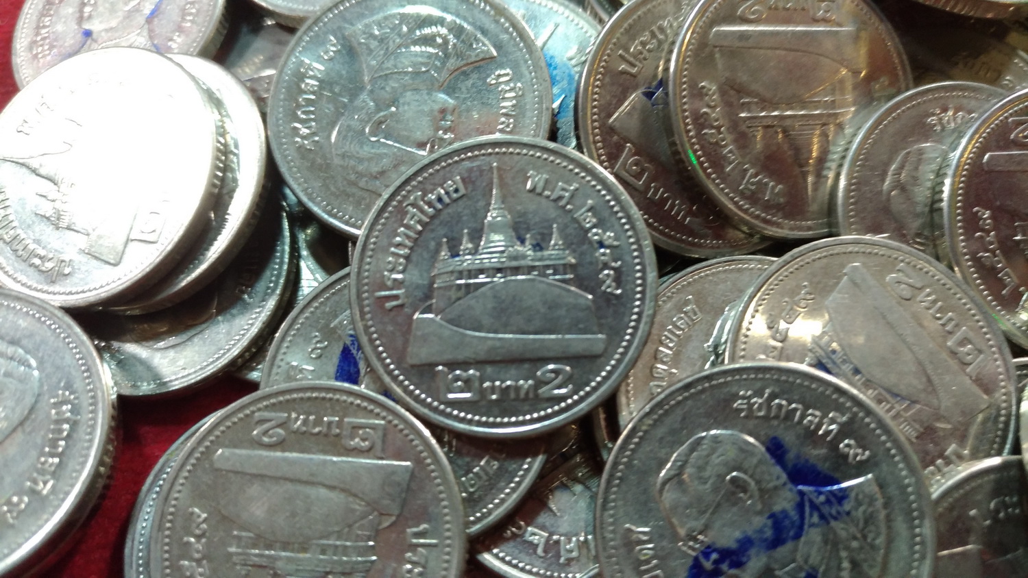 ยกถุง 100 เหรียญ 2 บาทสีเงินปี2549 ผ่านการใช้ หายากลำดับ4