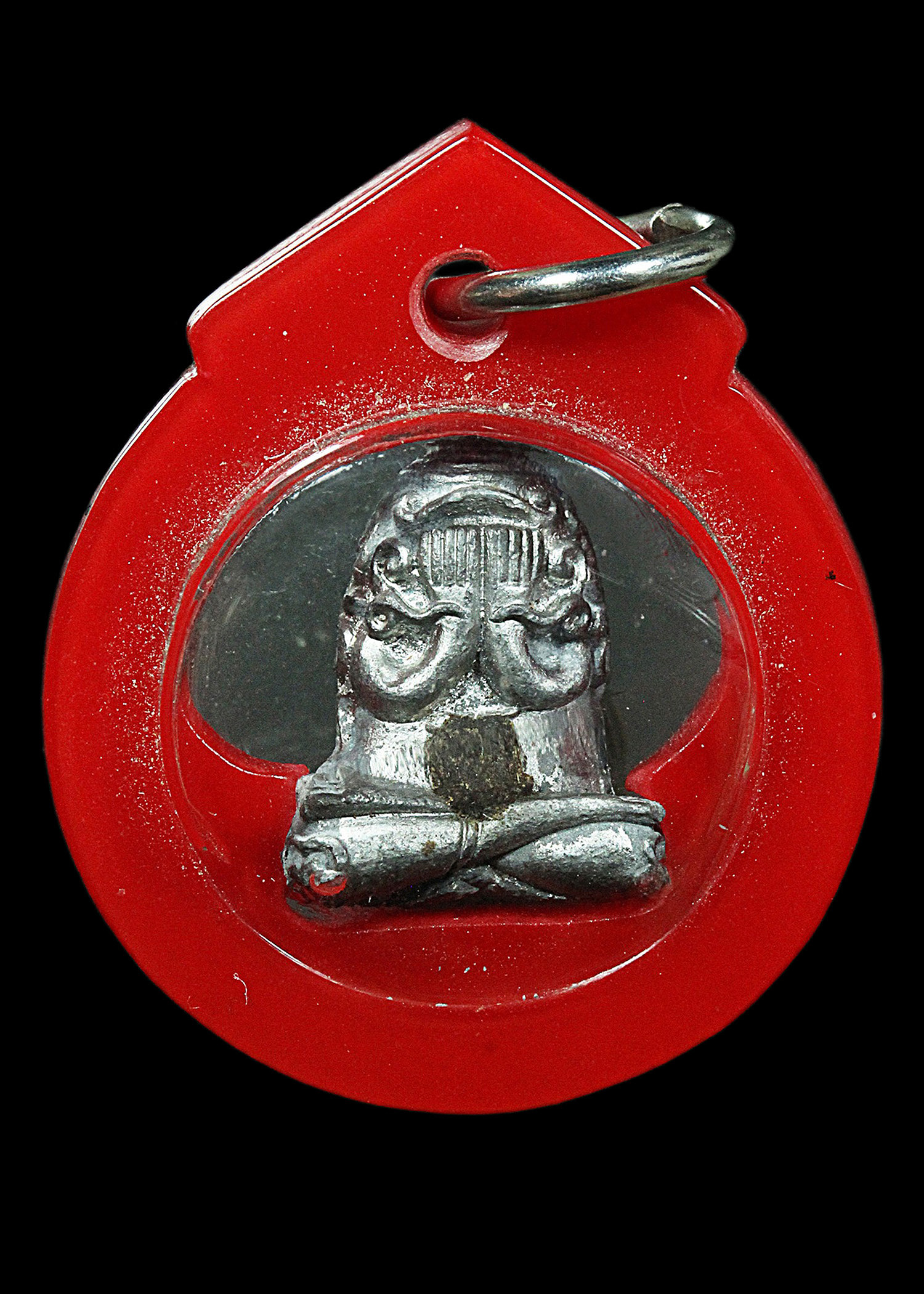 พระปิดตายันต์ยุ่ง หลวงพ่อนารถ วัดศรีโลหะราษฎร์บำรุง จ.กาญจนบุรี ปี2520 เนื้อชินตะกั่ว สภาพสวยเดิมๆ เลี่ยมวินเทจพร้อมใช้