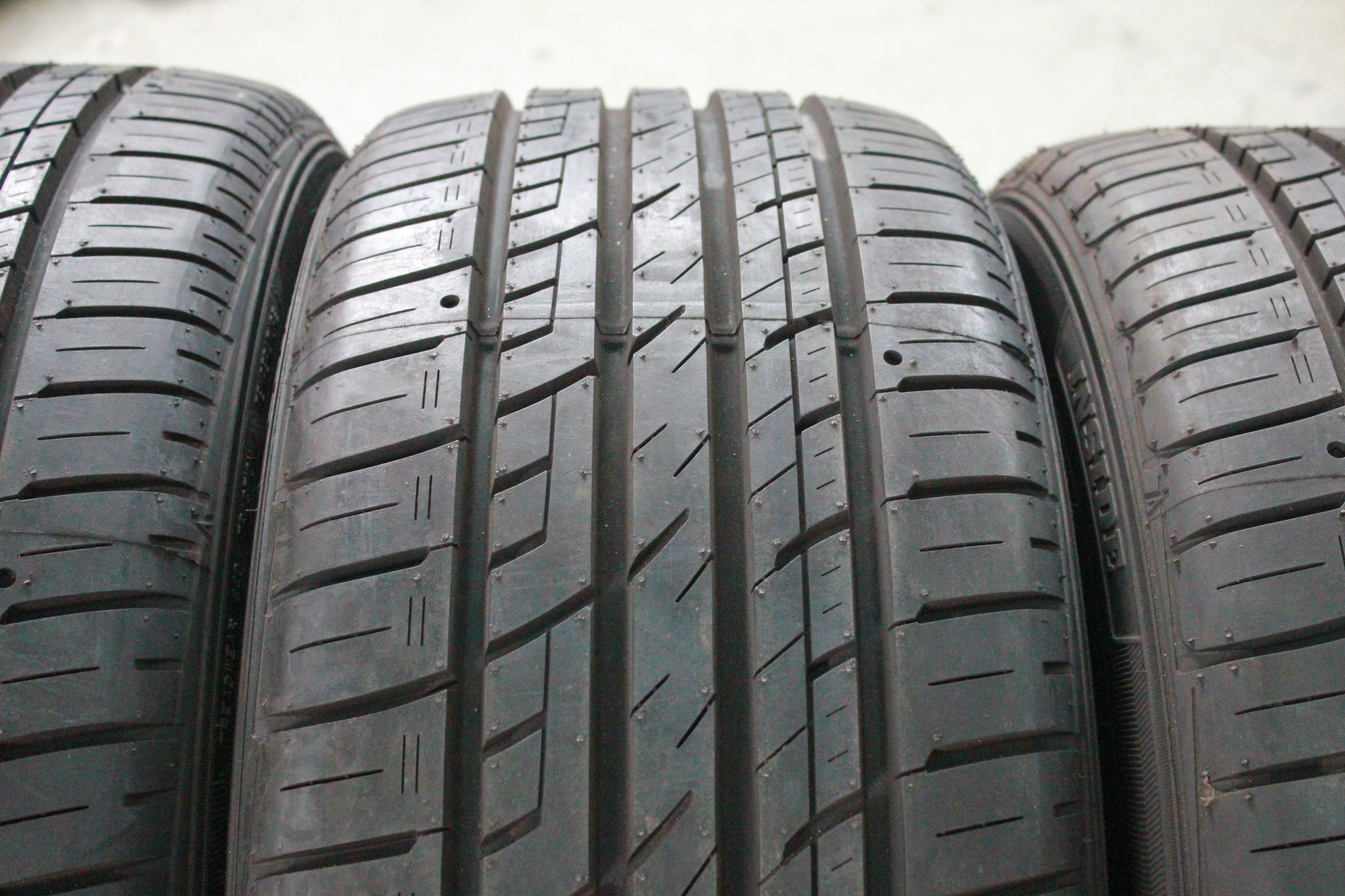 ยาง FALKEN PT722 ขนาด 245/50R17