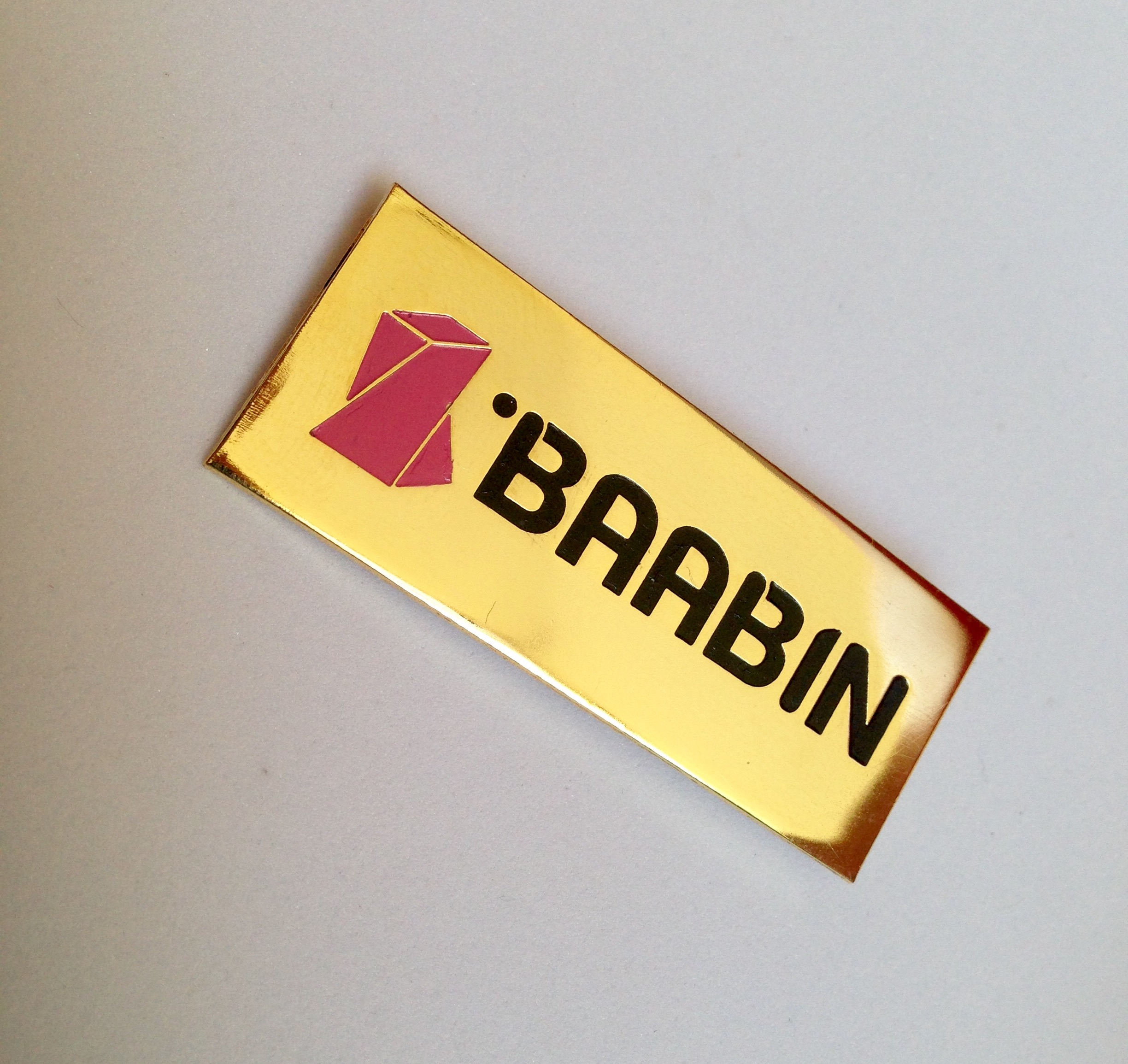 เข็มกลัดโลโก้