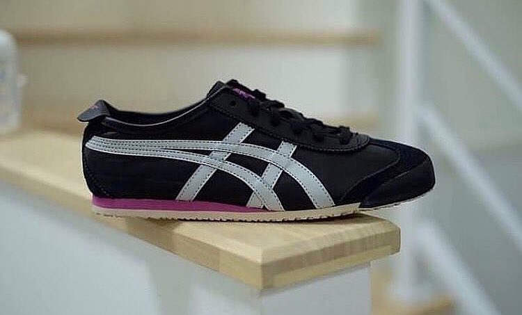 Onitsuka Tiger Mexico 66 (Black/Soft Grey)
