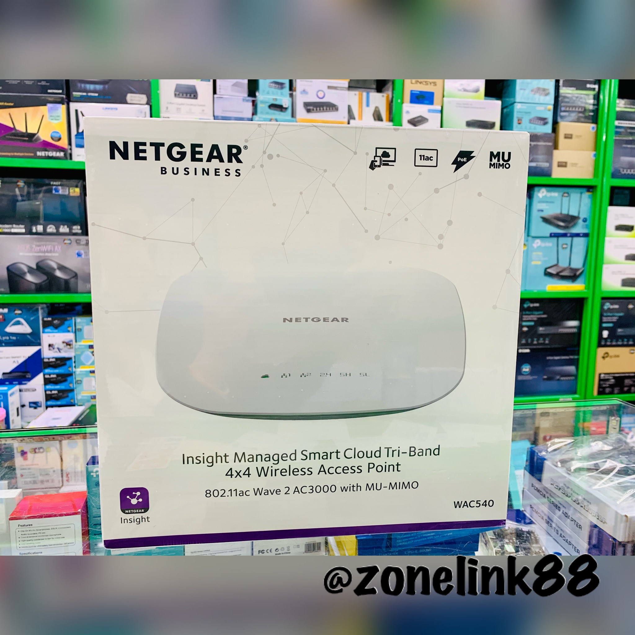 Netgear WAC540 INSIGHT MANAGED SMART CLOUD TRI-BAND 4X4 WIRELESS ACCESS POINT