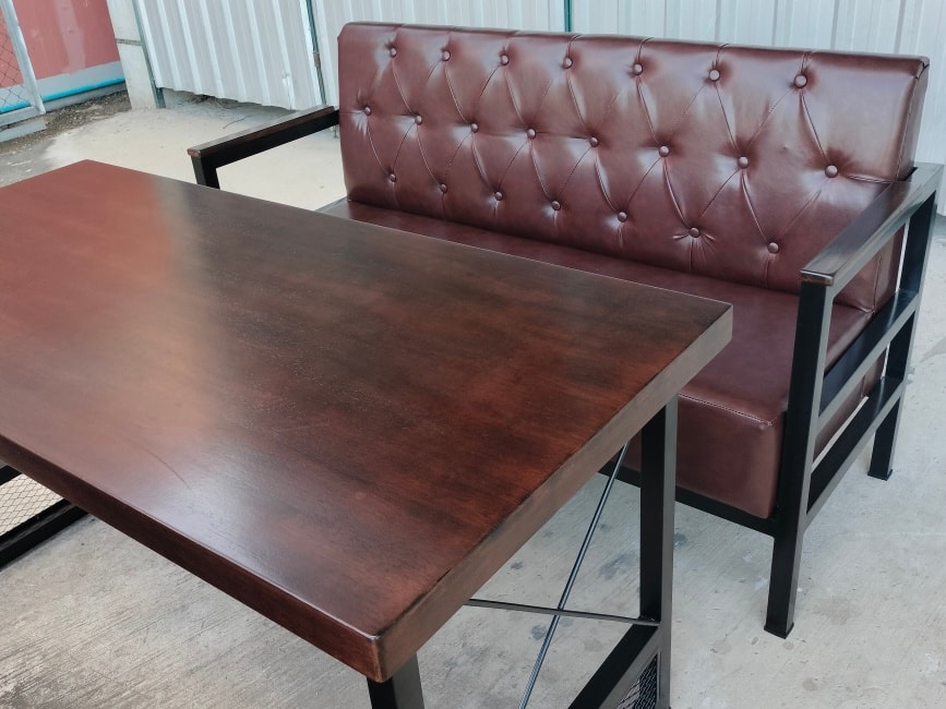 โซฟาร้านเหล้า