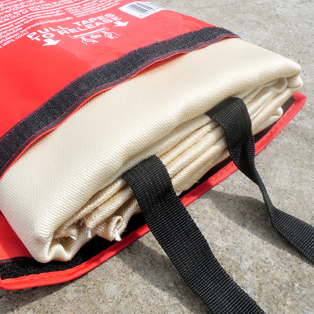 YAMADA ผ้าห่มกันไฟ ทนความร้อนได้สูงถึง 550 องศา C