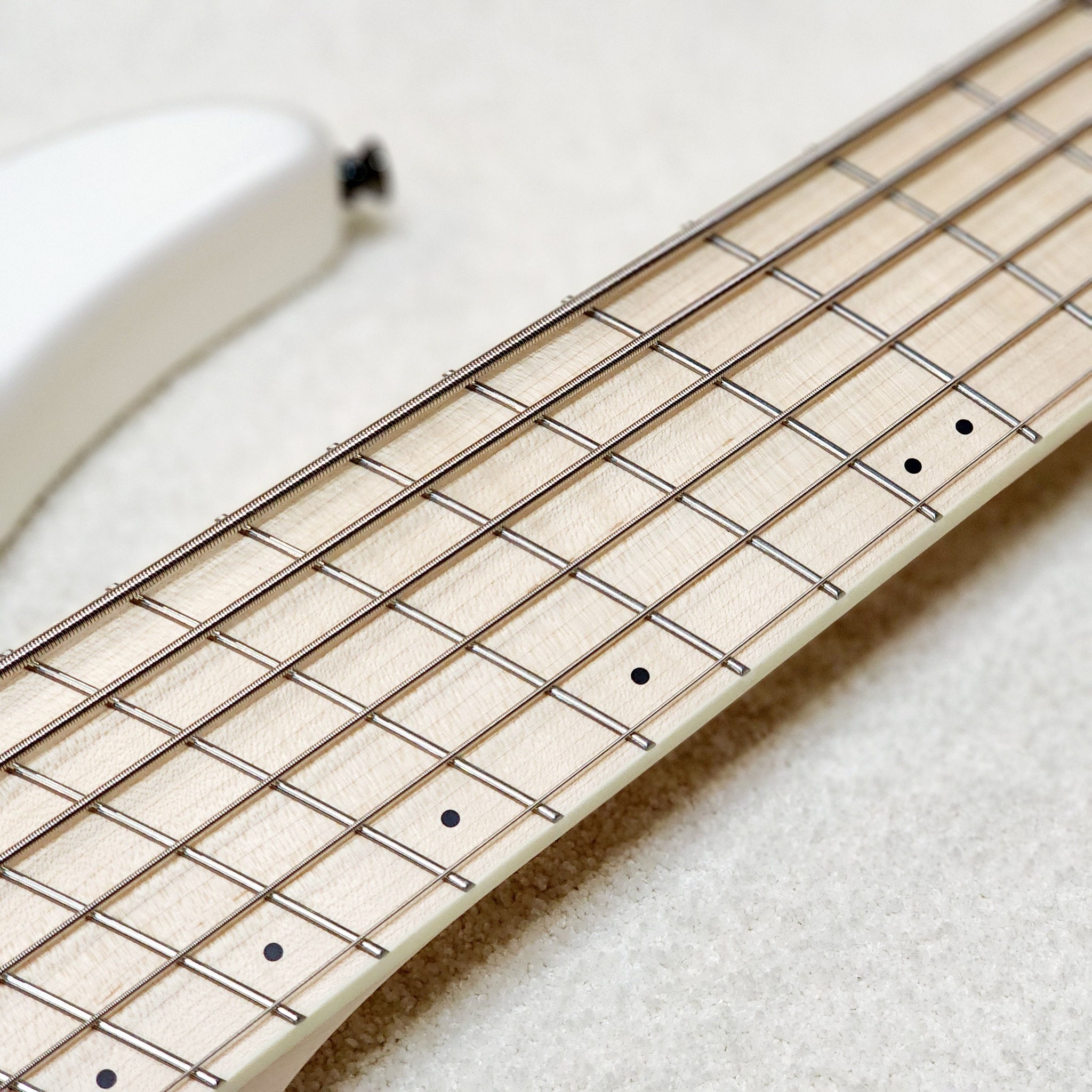 DINGWALL NG3-6 "Adam Nolly Getgood" Ducati White