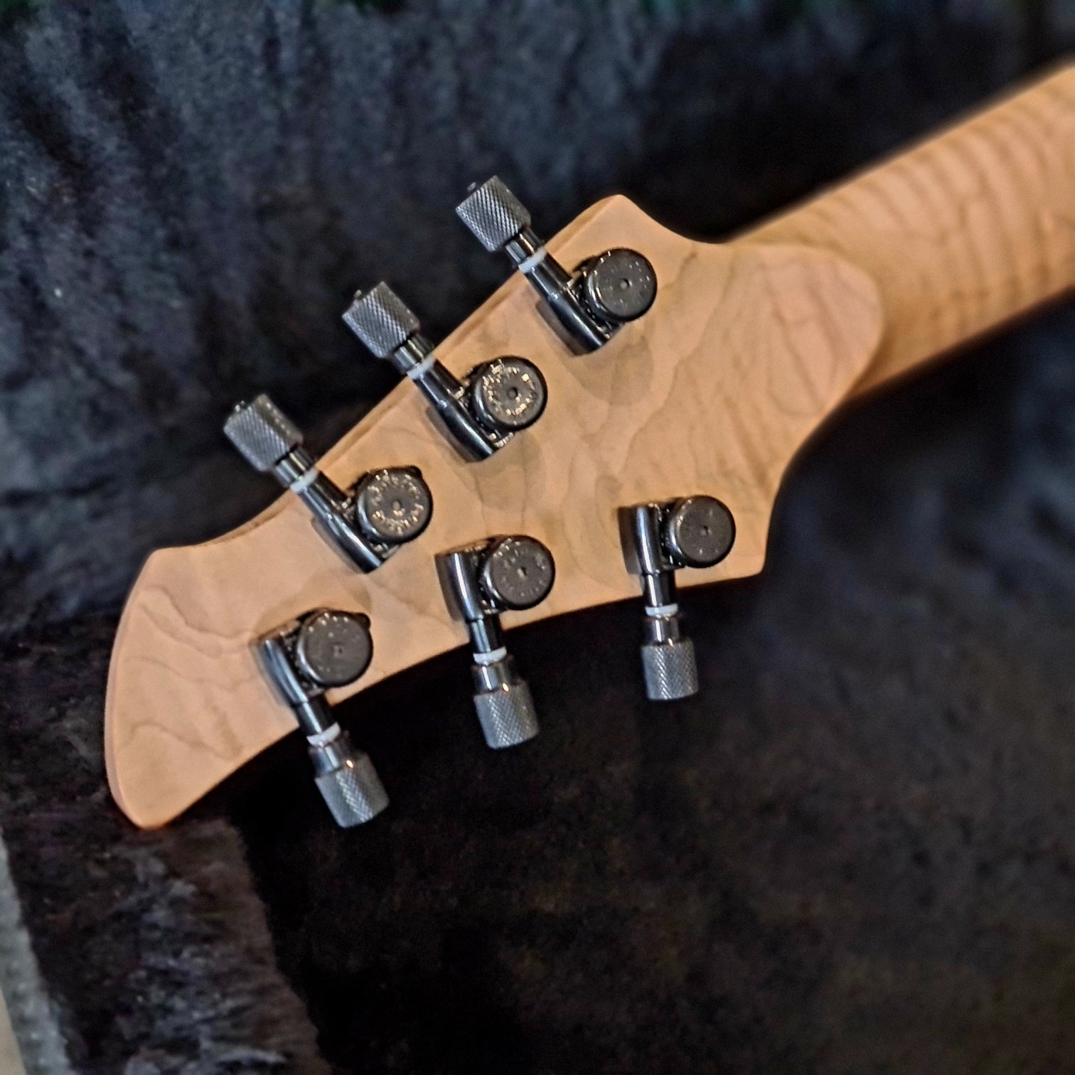 ABASI / LARADA 6 / MASTER SERIES - JADE