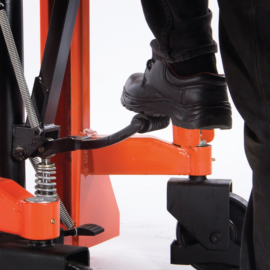 STK1016 รถยกสูง Hand Stacker 1Ton ยกสูง 1.6m