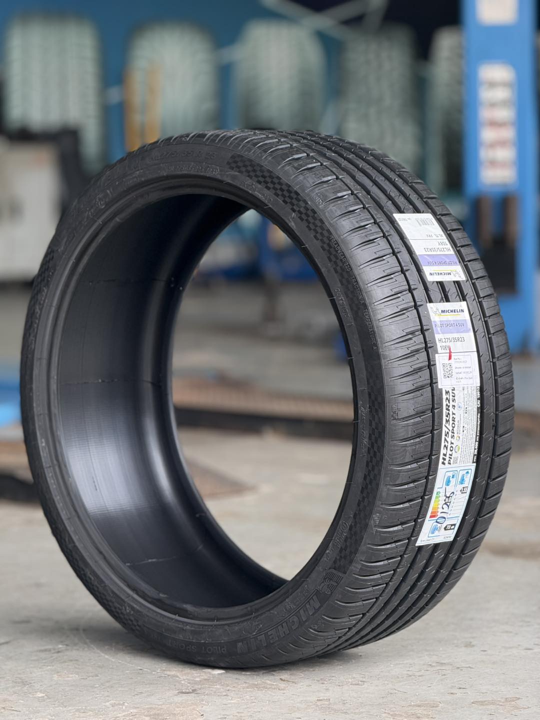 ยางMICHELIN PILOT SPORT4 SUV ขนาด 275/35R23 ราคาพิเศษ สั่งได้